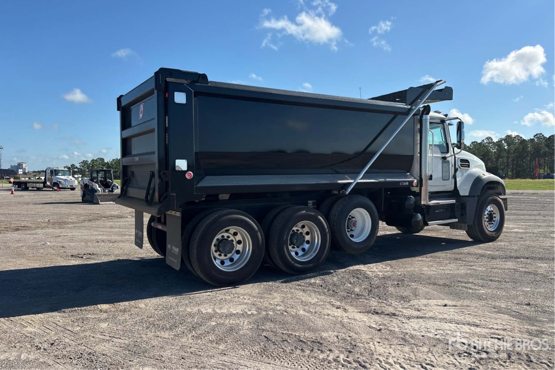 2026 Mack GR64F