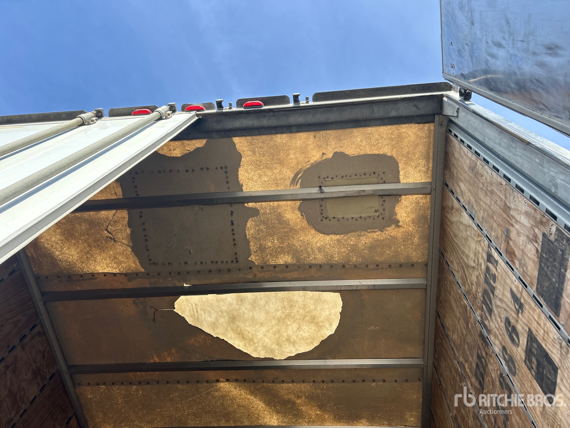 2006 Manac 53 ft x 102 in Tri/A