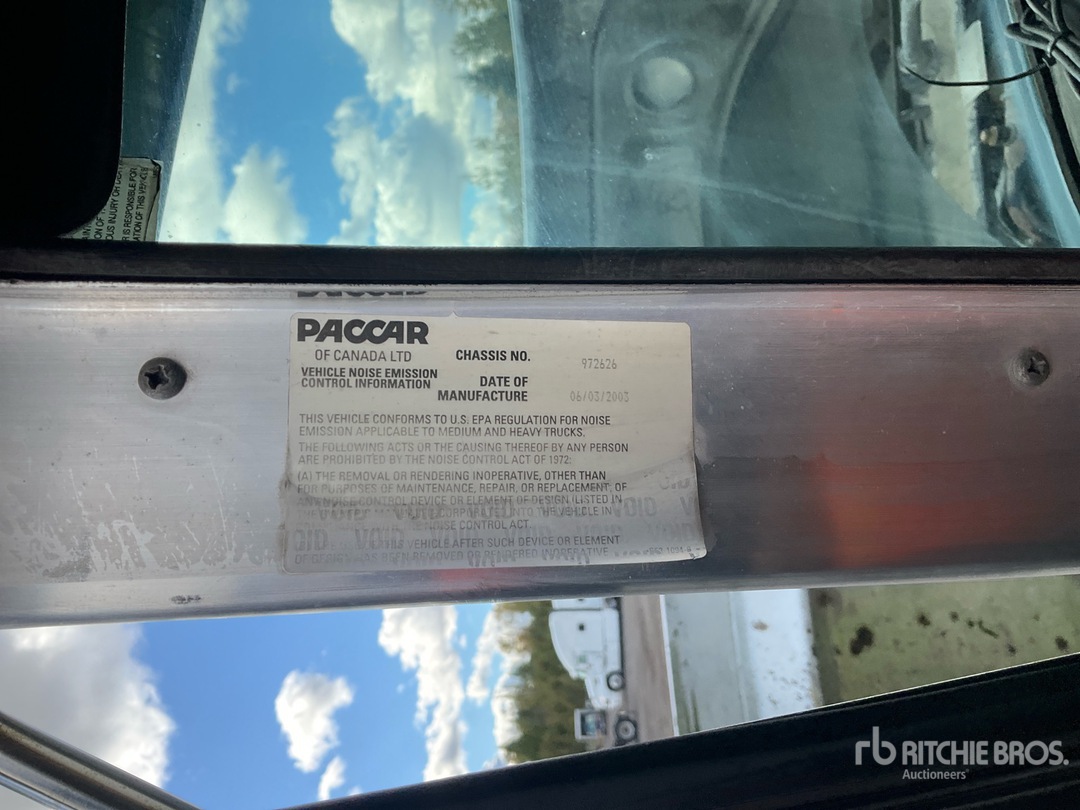 Photo of 2004 Kenworth T300