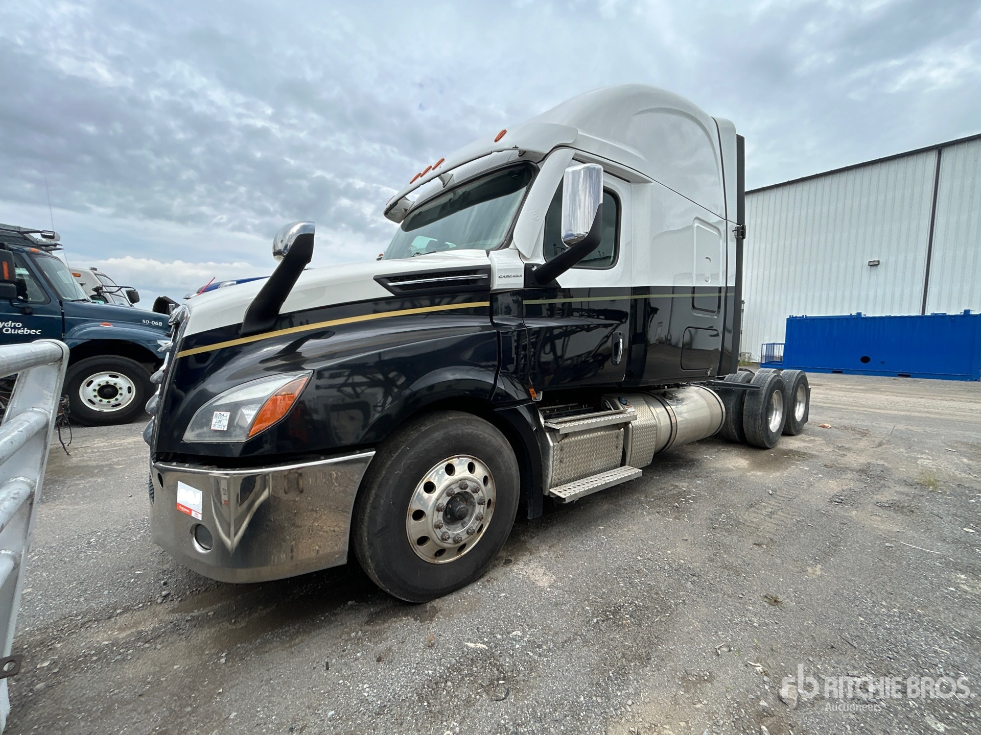 2020 Freightliner CASCADIA 126