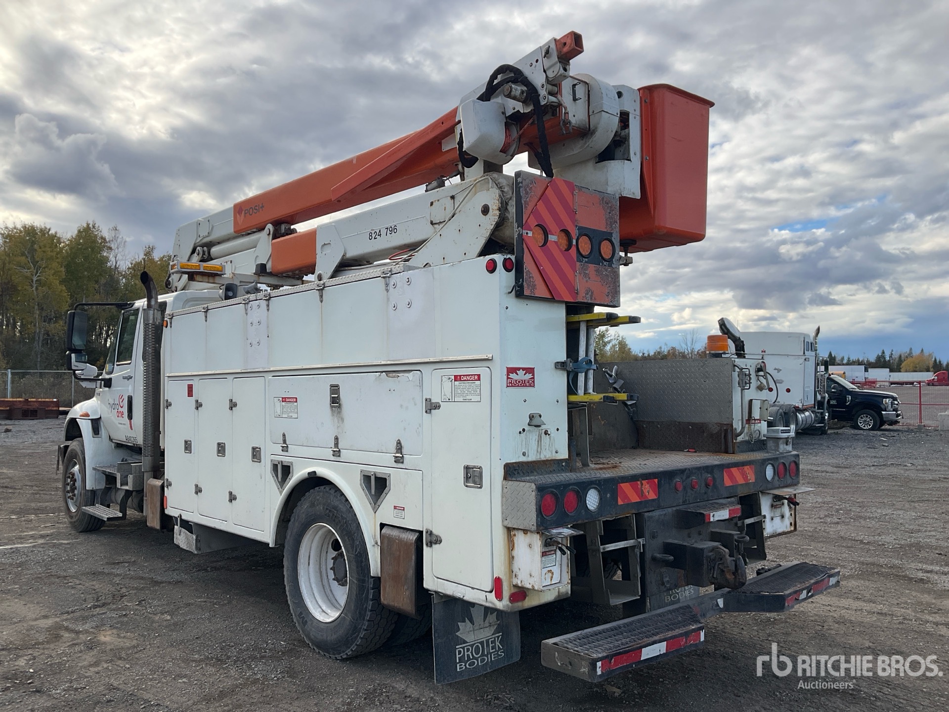 2009 International 4400 SBA