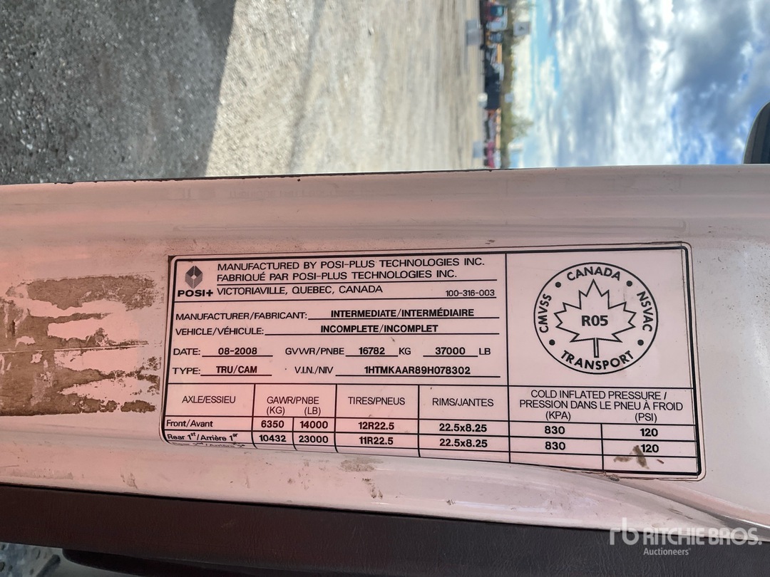 2009 International 4400 SBA