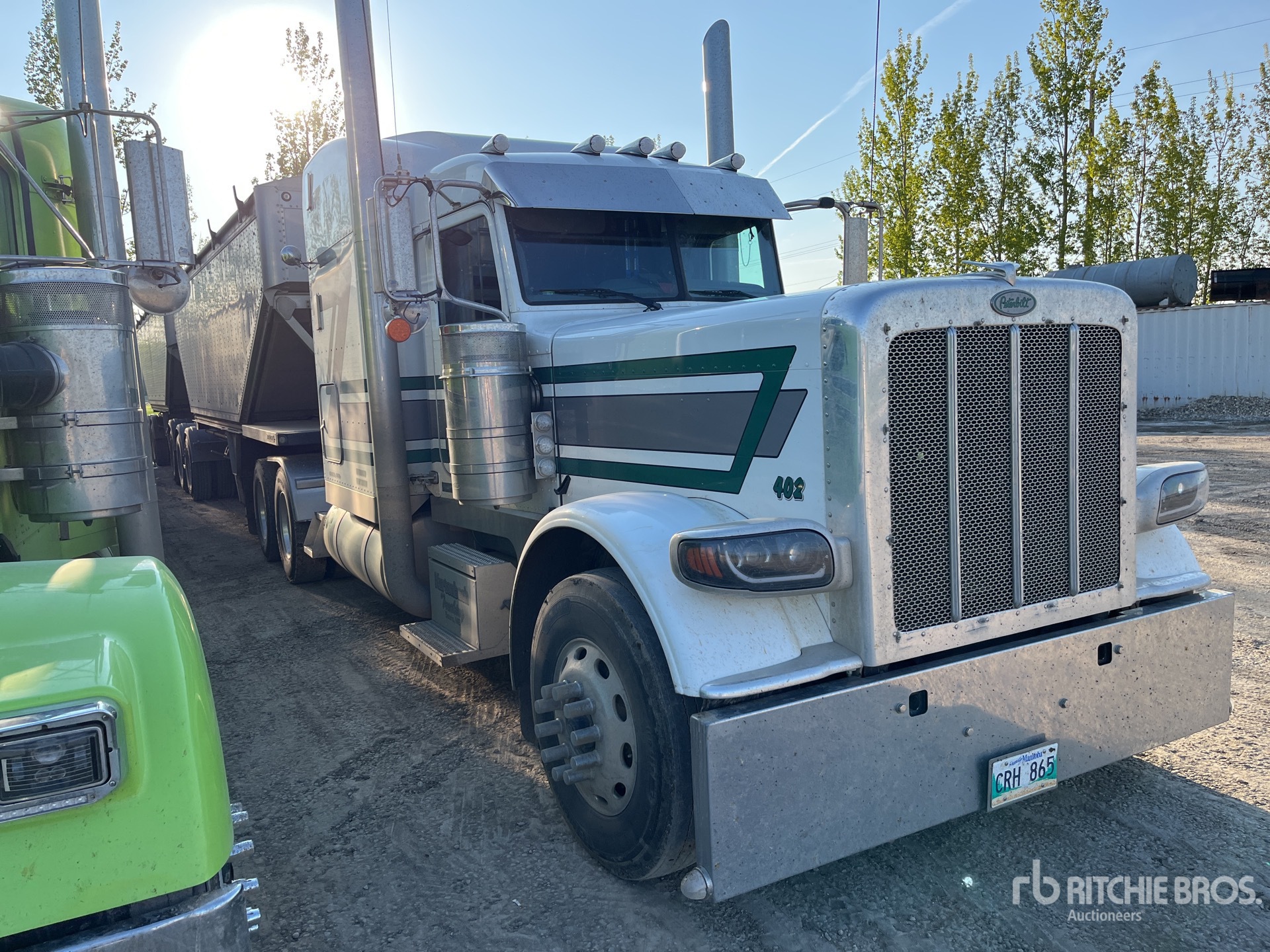 2023 Peterbilt 389