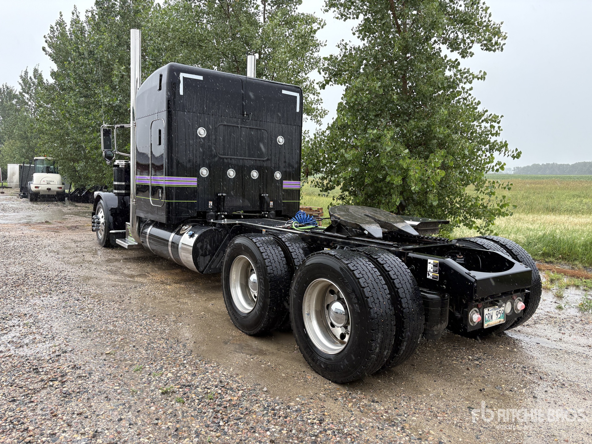 2024 Peterbilt 389