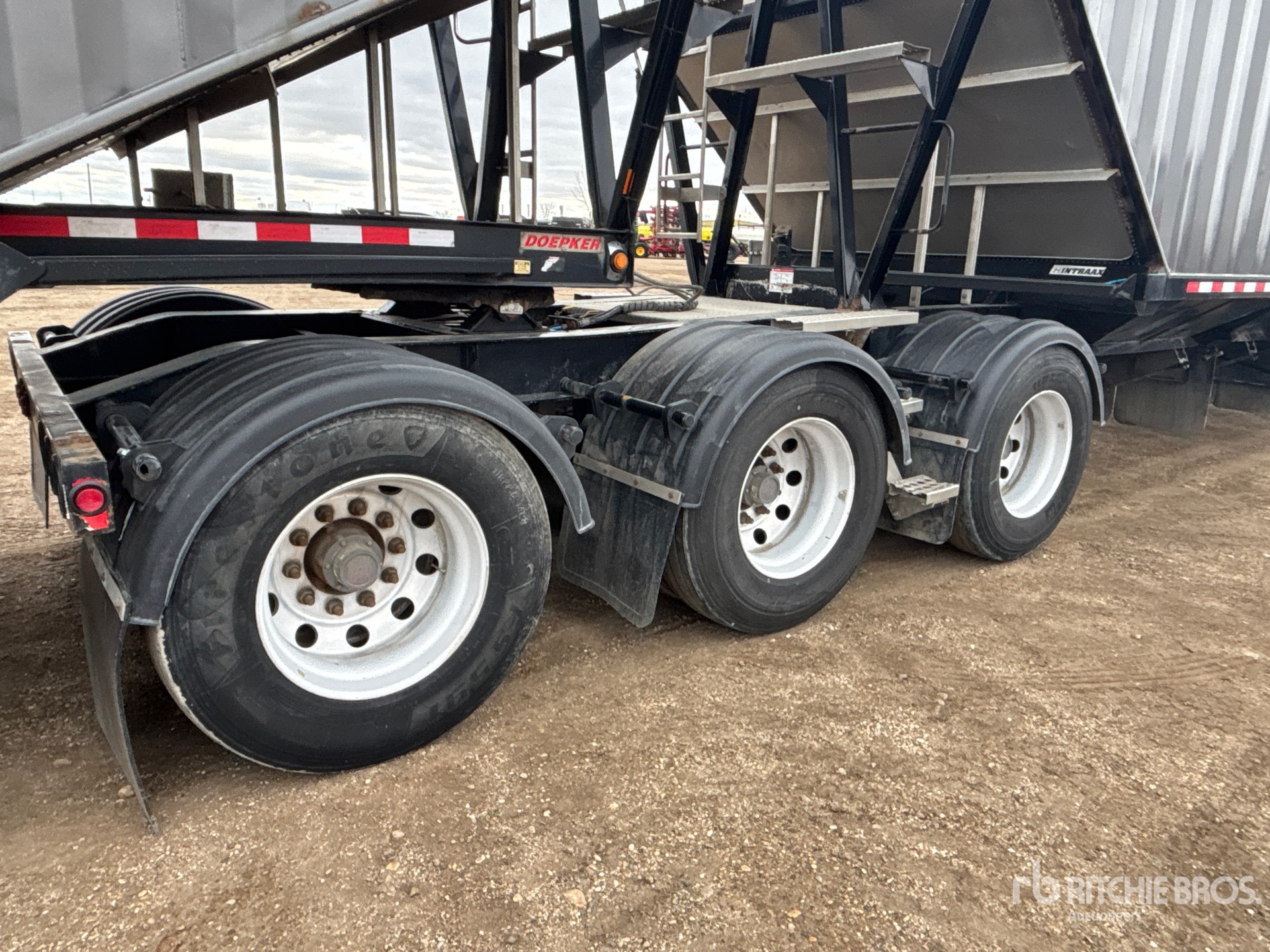 2019 Doepker GB21484-L
