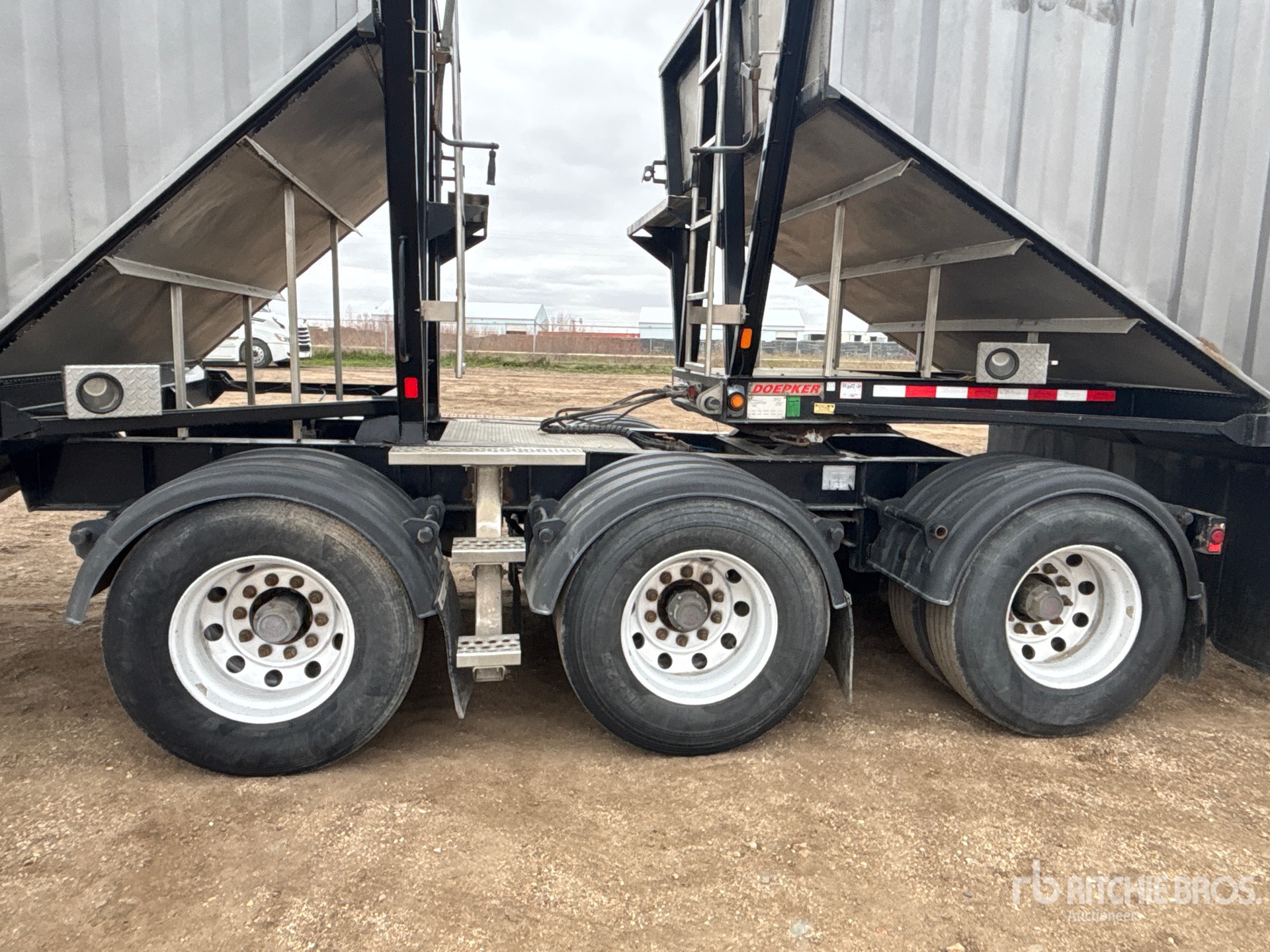 2019 Doepker GB21484-L