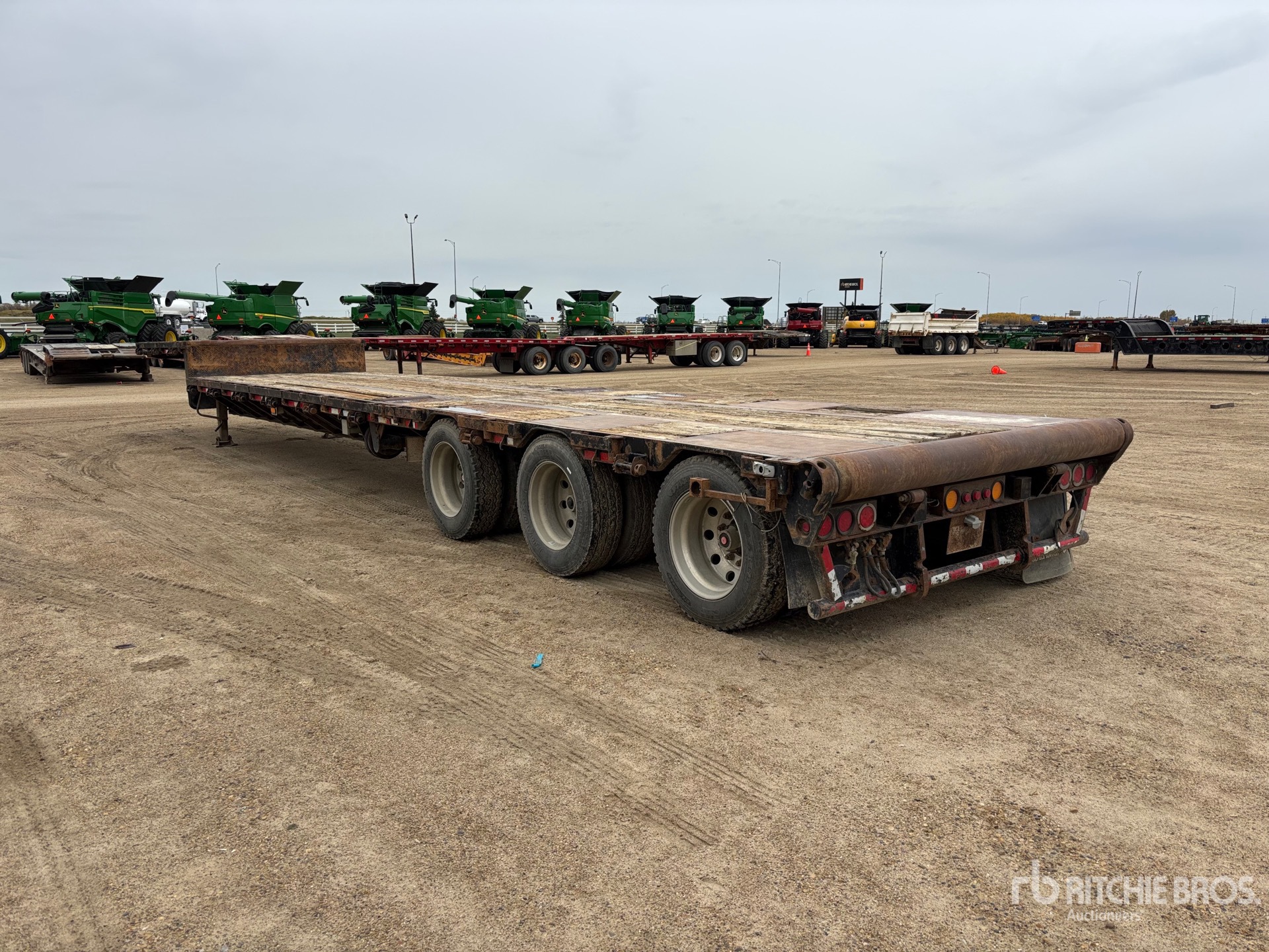2011 Load King  TRI/A 51 FT EXTENDABLE