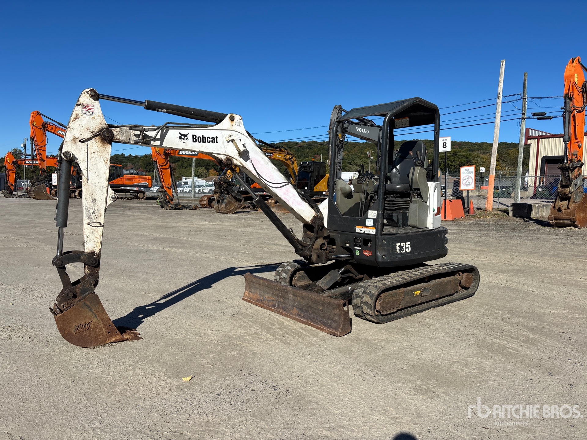 Photo of 2015 Bobcat E35