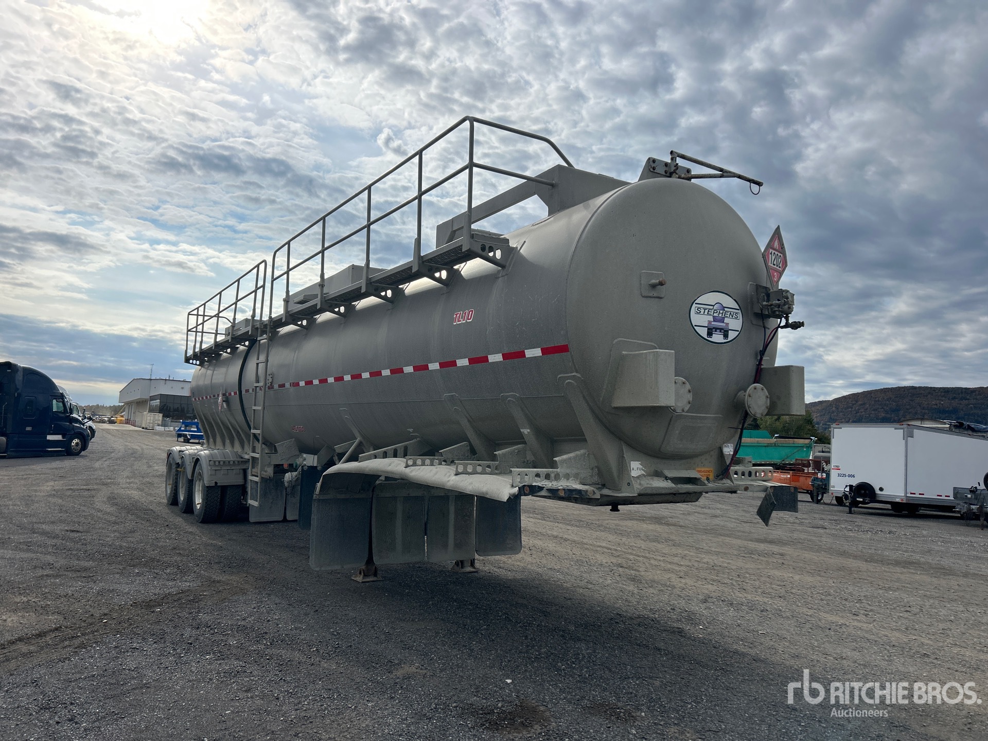 2011 Stephens 42000 L Tri/A