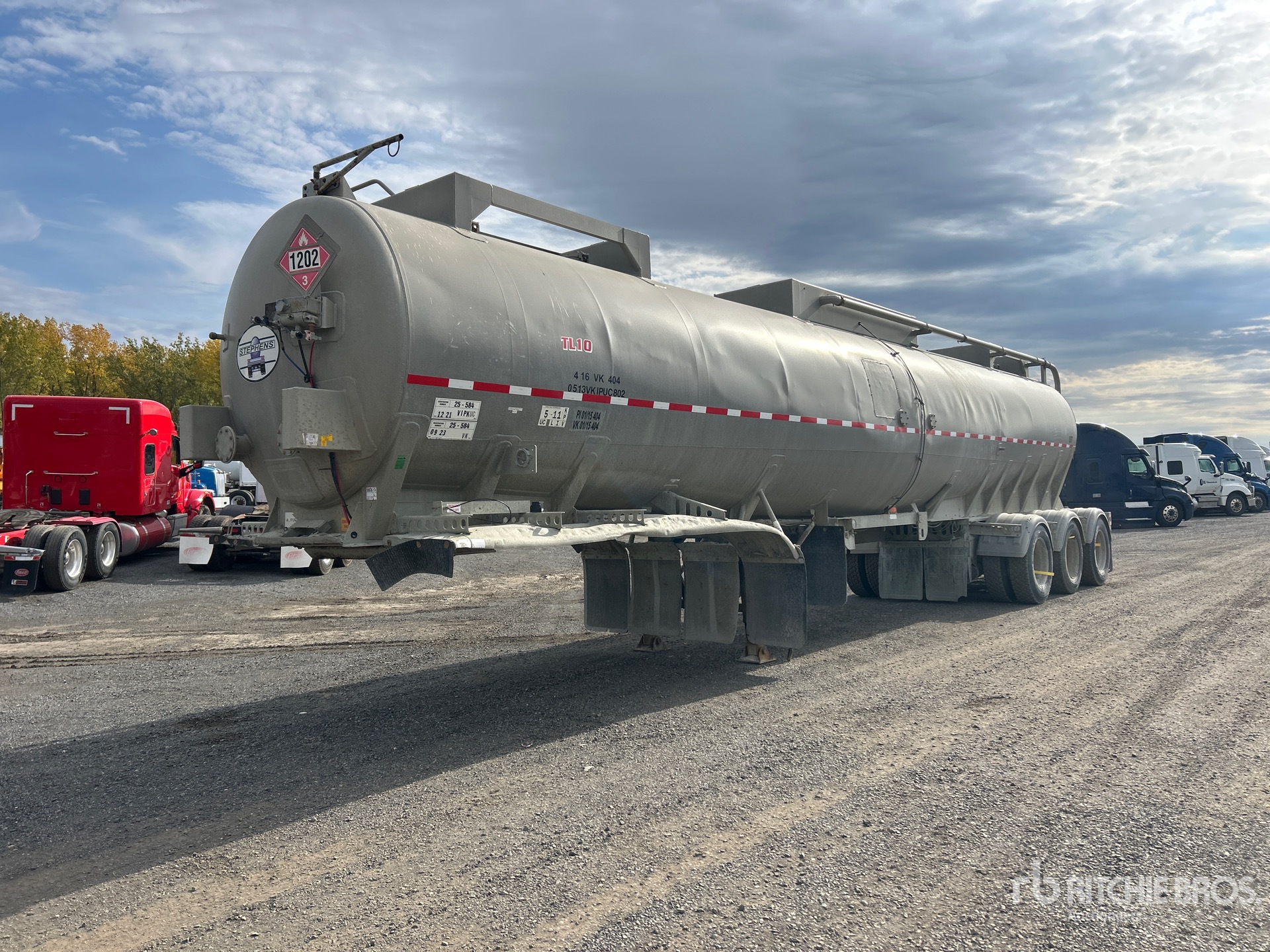 2011 Stephens 42000 L Tri/A