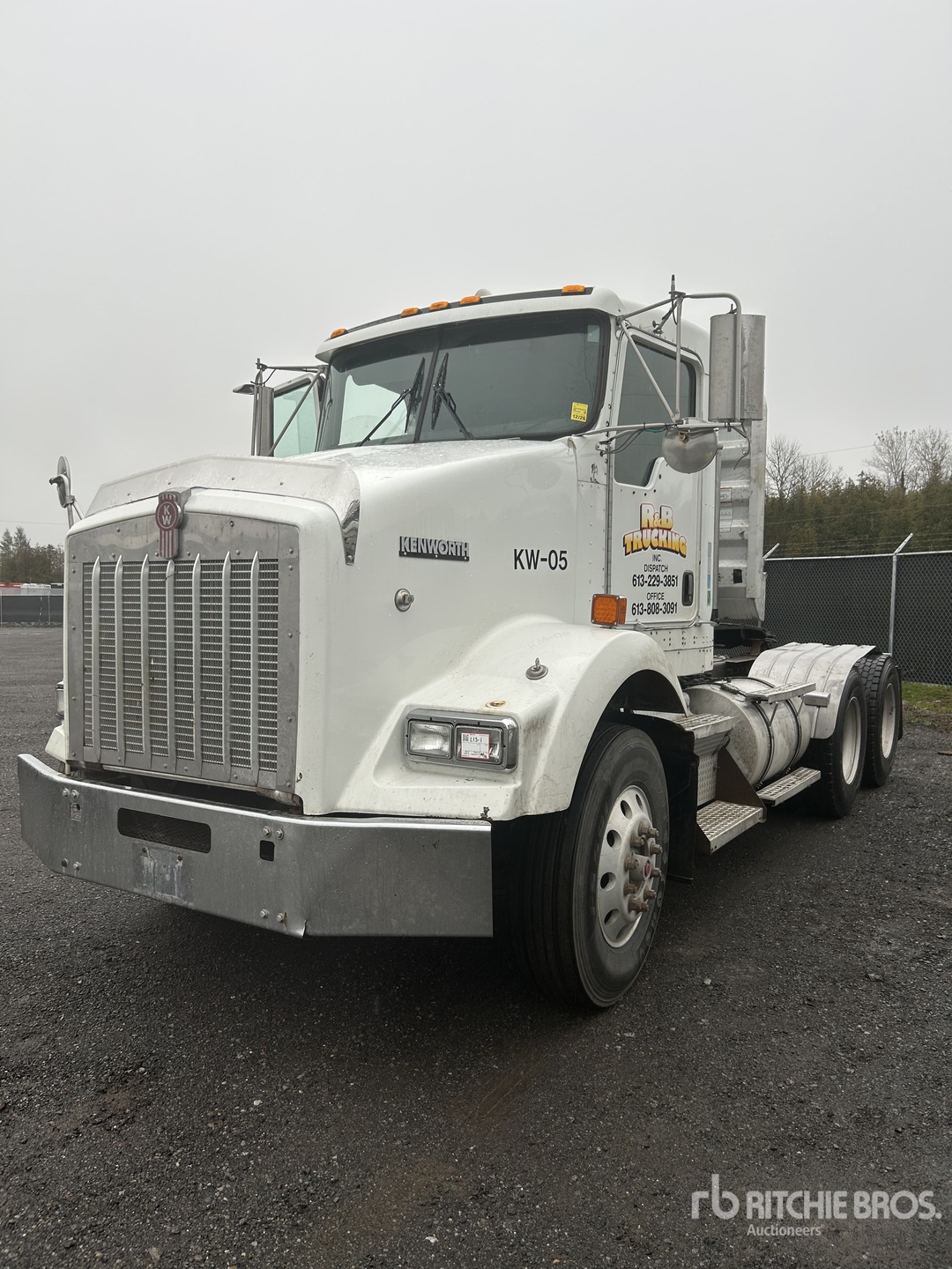 Photo of 2005 Kenworth T800