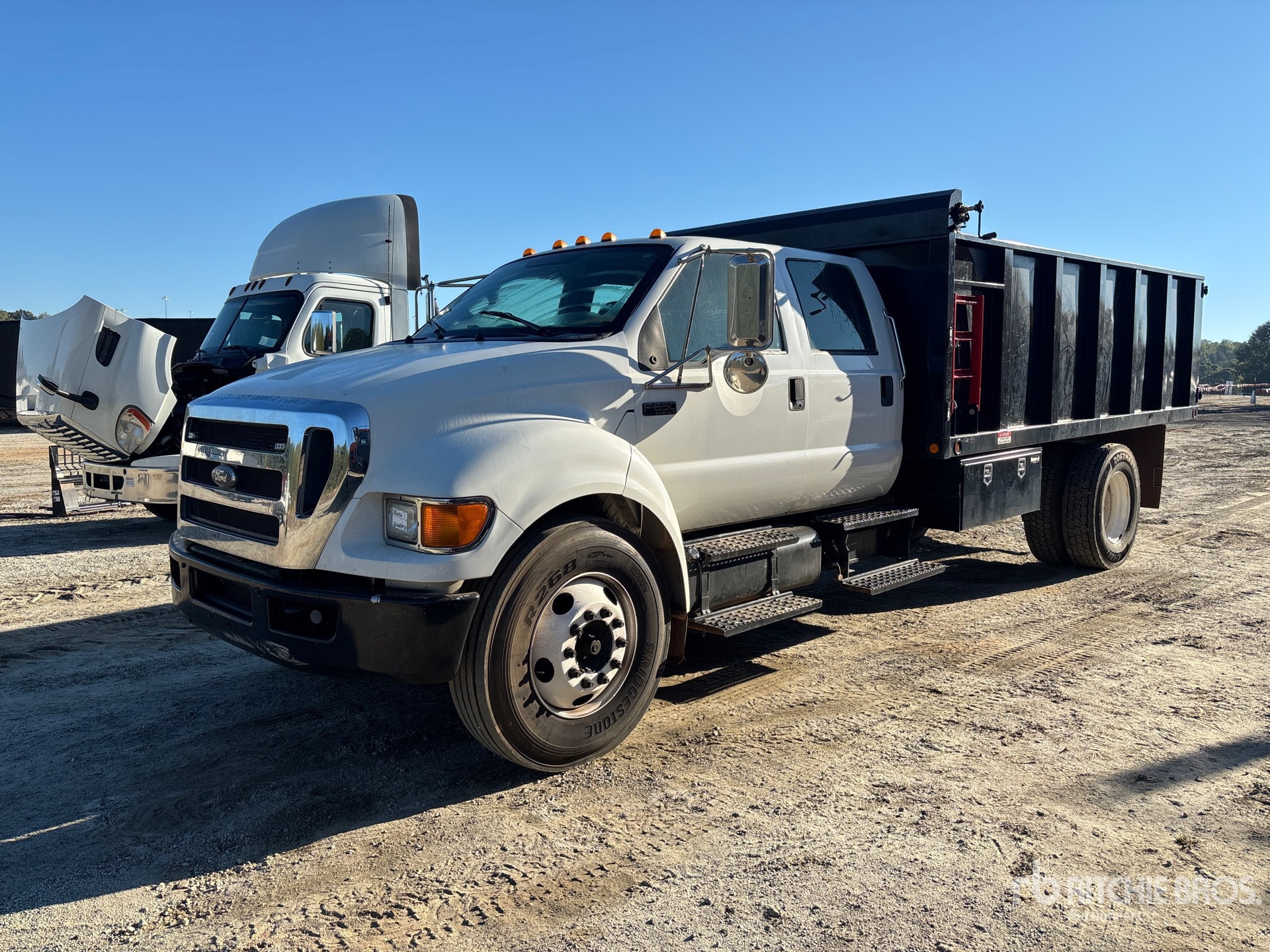 Photo of 2011 Ford F-650
