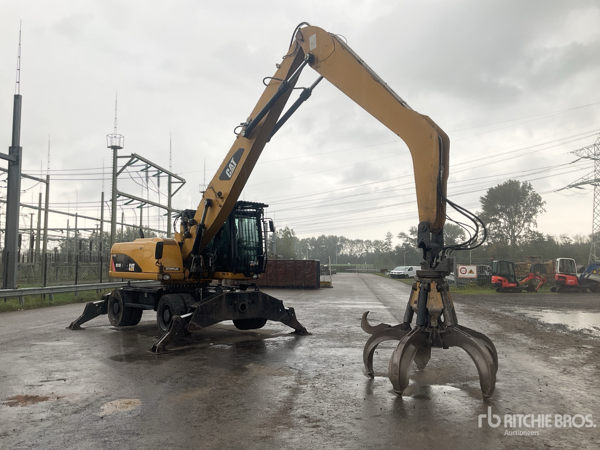 2010 Caterpillar M318D