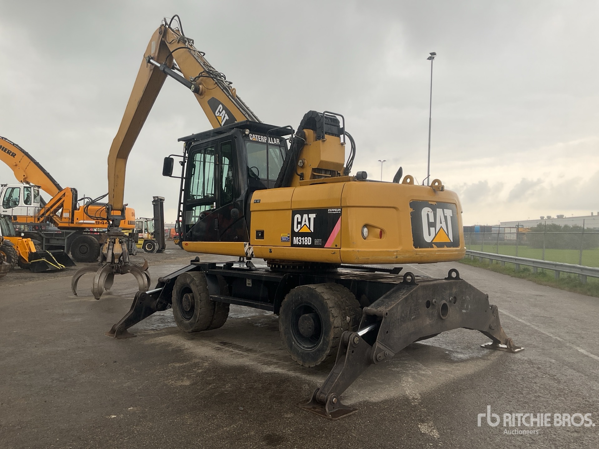 2010 Caterpillar M318D