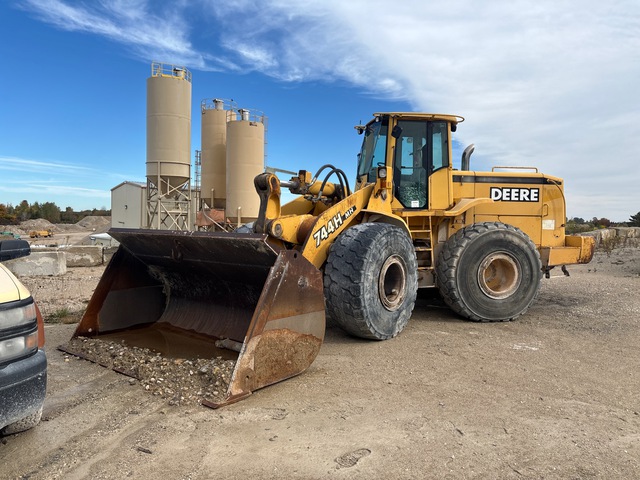 1997 John Deere 744H Wheel Loader