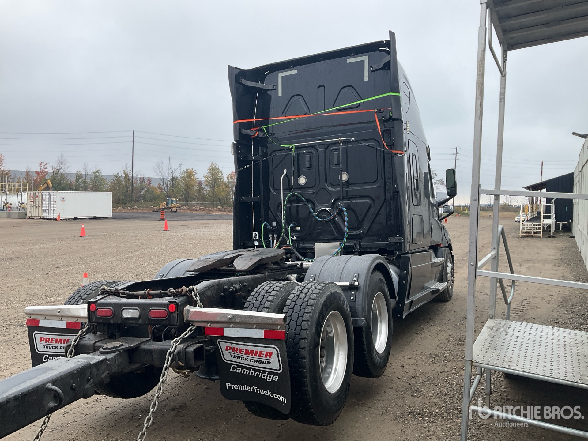 2019 Freightliner CASCADIA 126