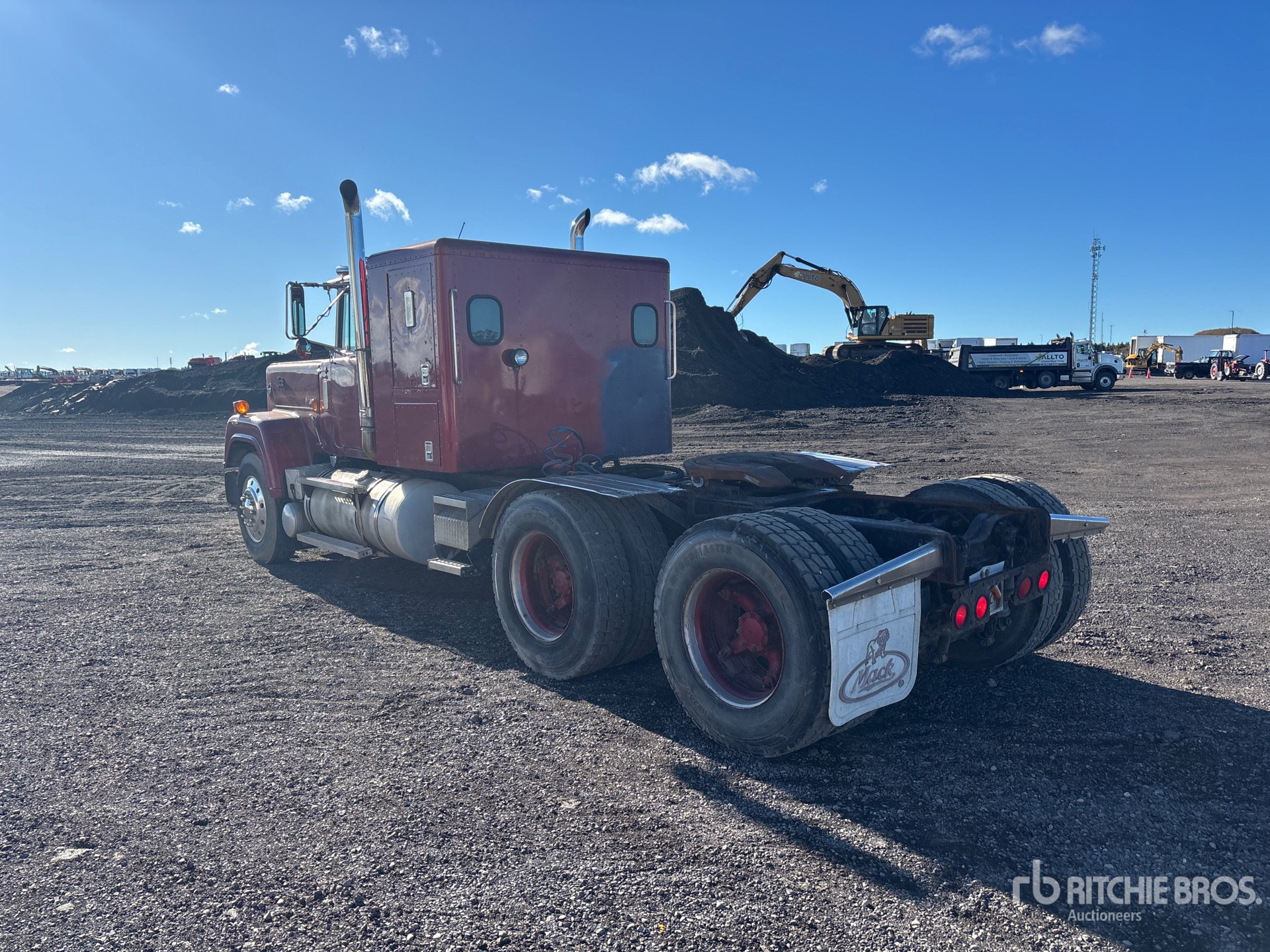 1987 Mack RW613