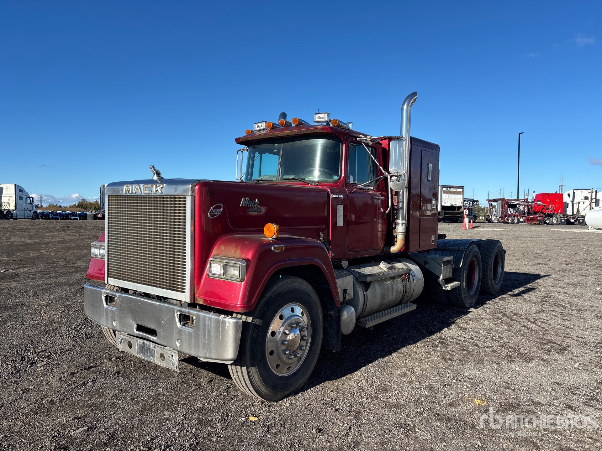 1987 Mack RW613