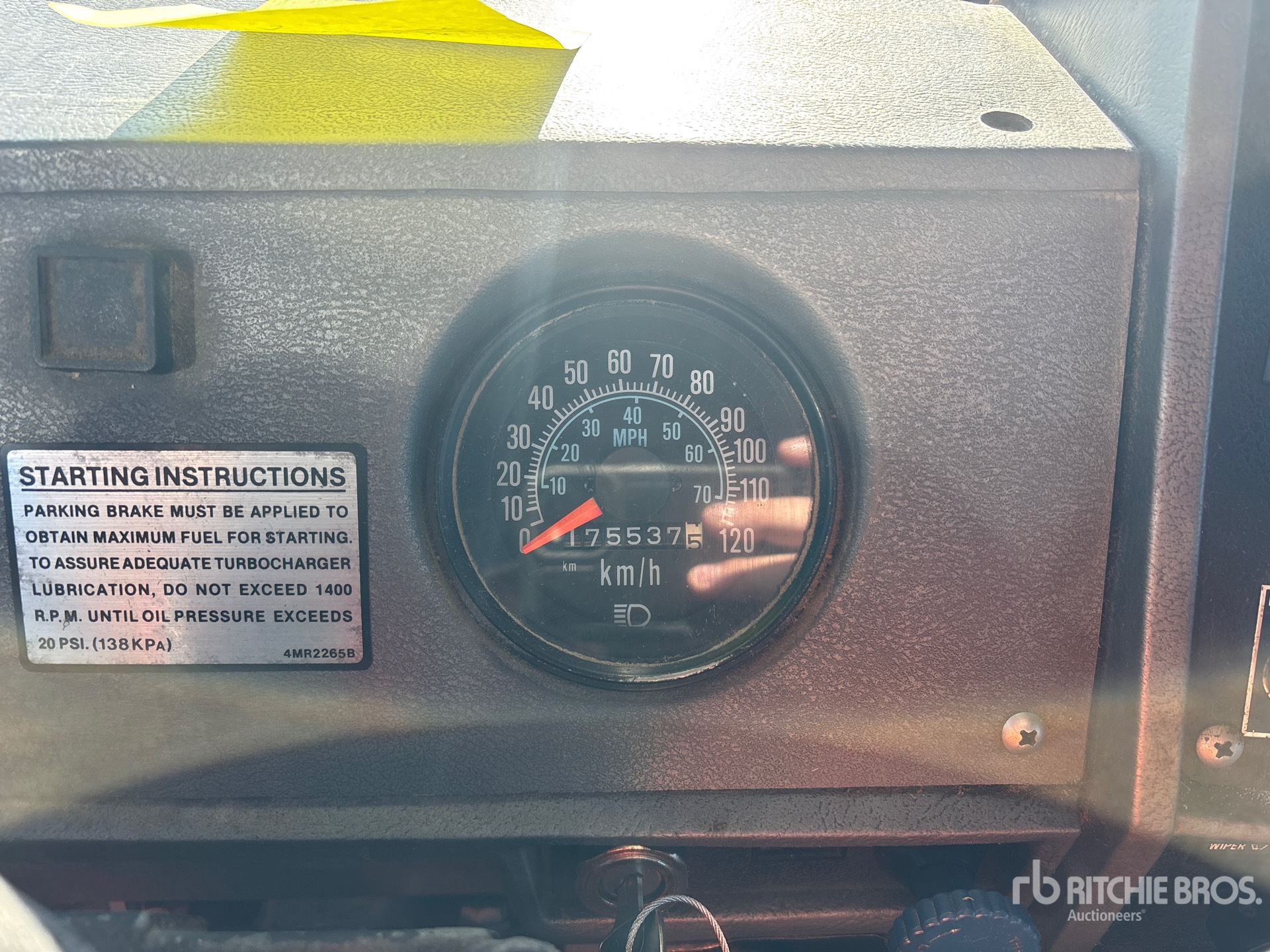 1987 Mack RW613