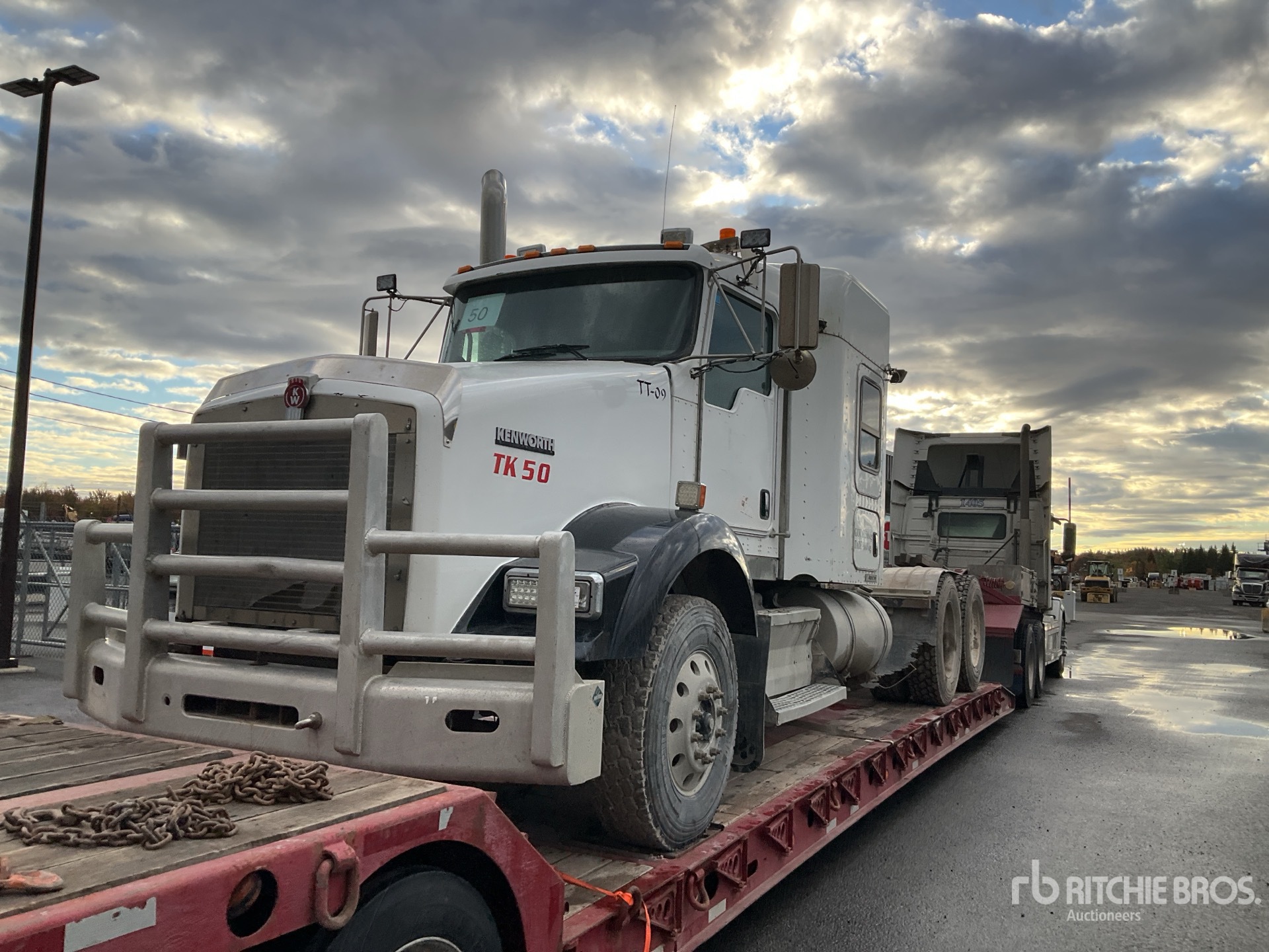 Photo of 2012 Kenworth T800