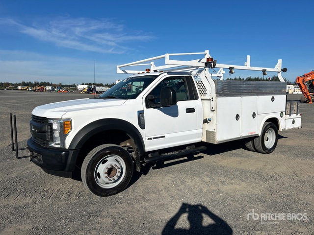 2017 Ford F-550 Utility Truck