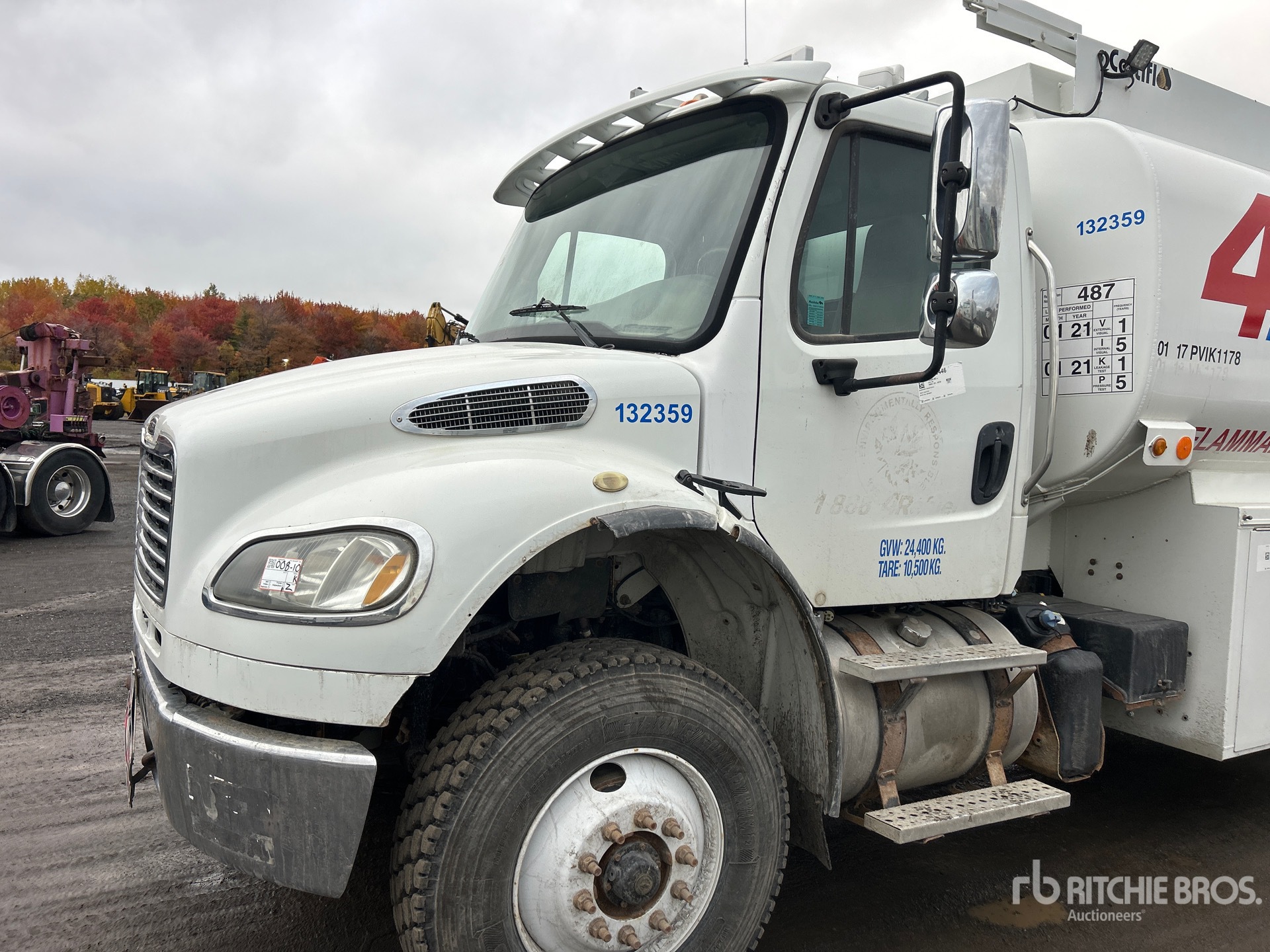 2013 Freightliner M2 106