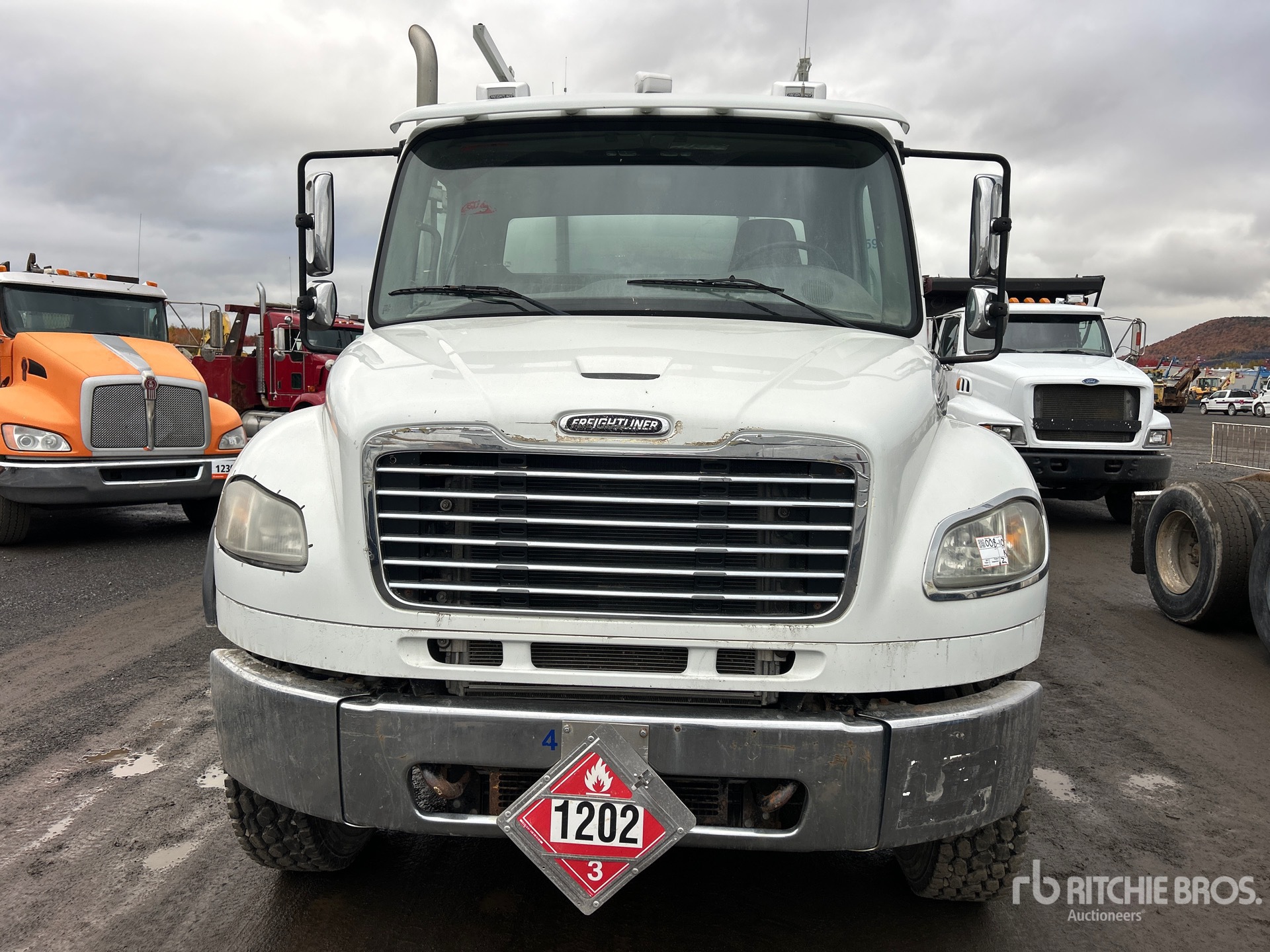 2013 Freightliner M2 106