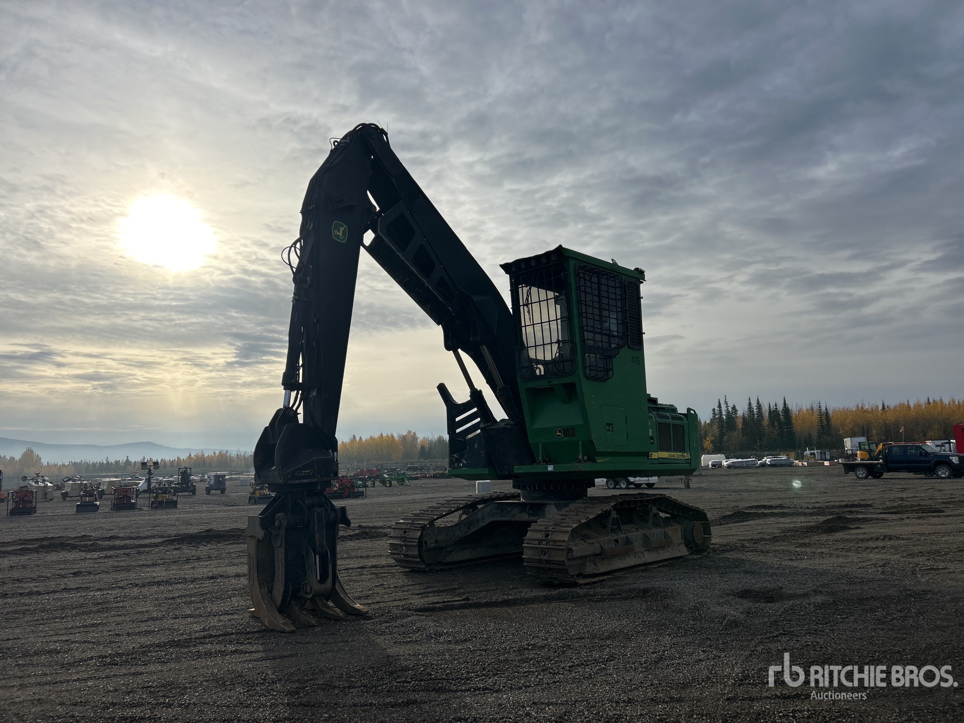 Photo of 2016 John Deere 2154D