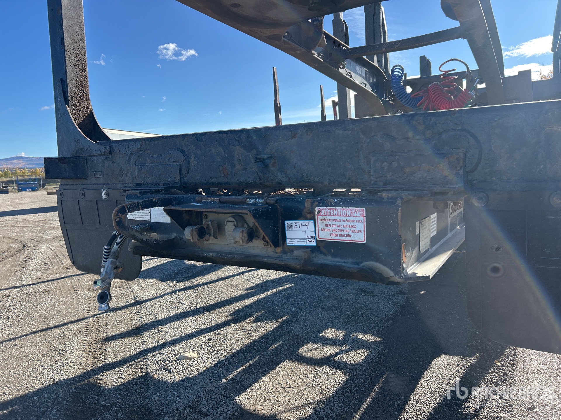 2013 Doepker 40 ft T/A B-Train Lead