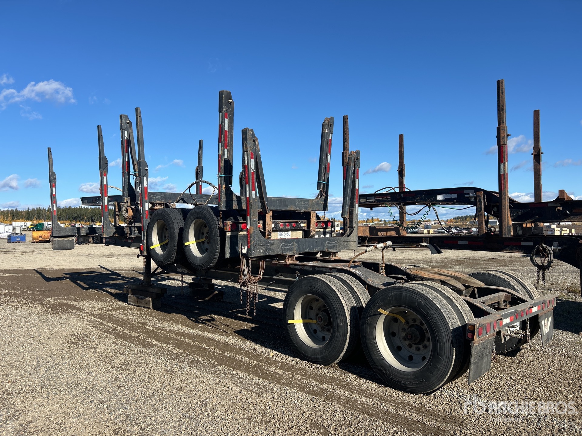 2013 Doepker 40 ft T/A B-Train Lead