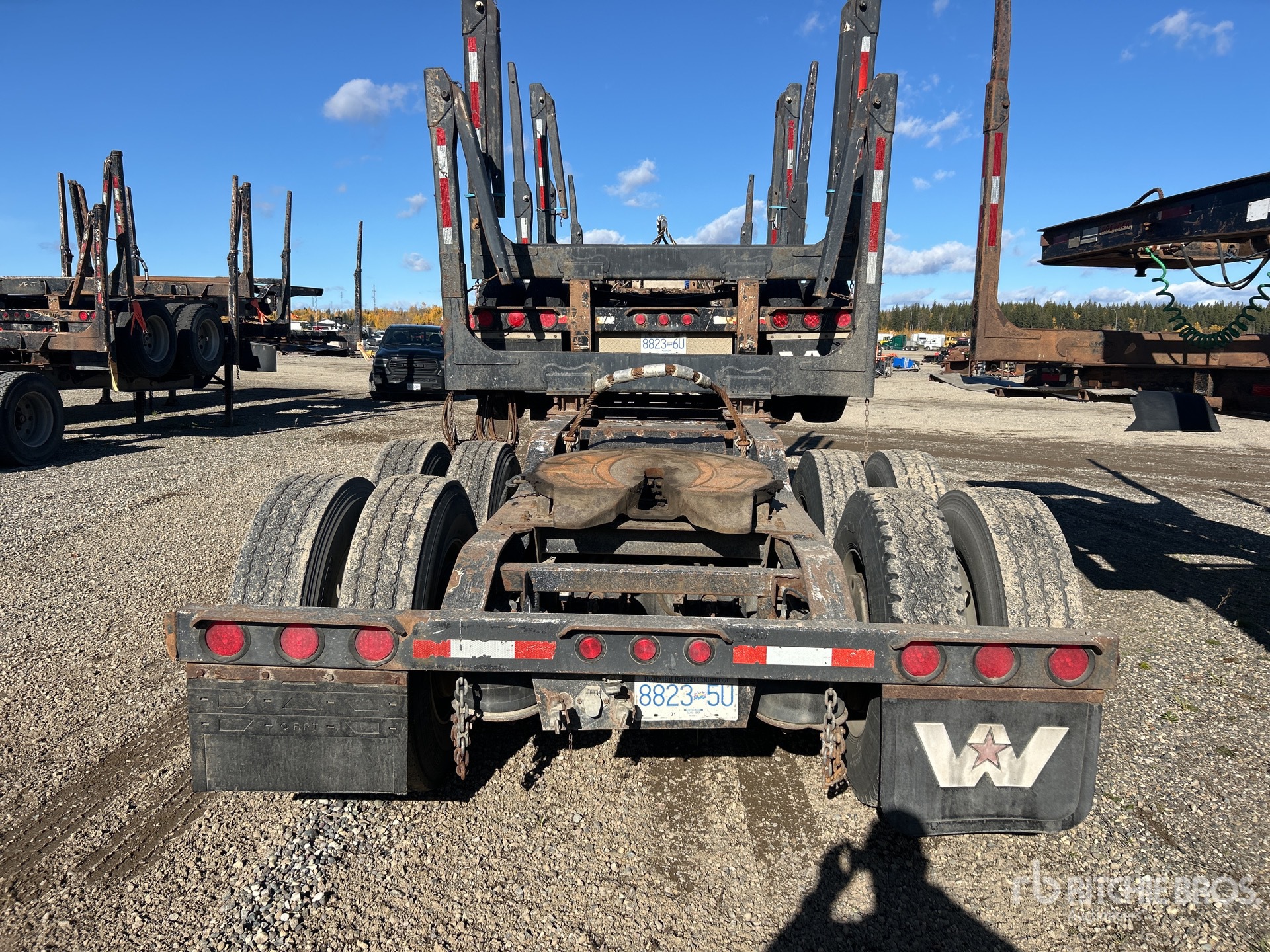2013 Doepker 40 ft T/A B-Train Lead
