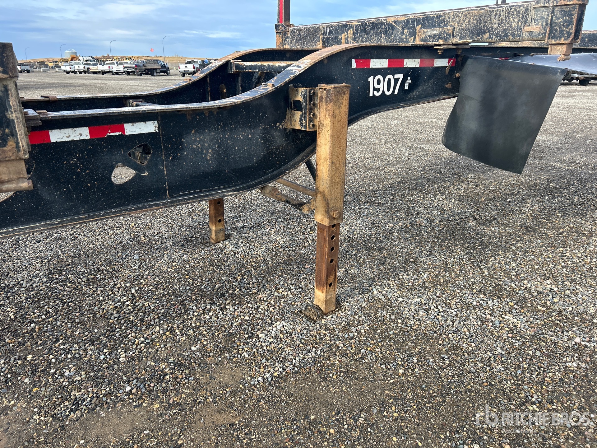 2016 Doepker 51 ft Tri/A Hayrack