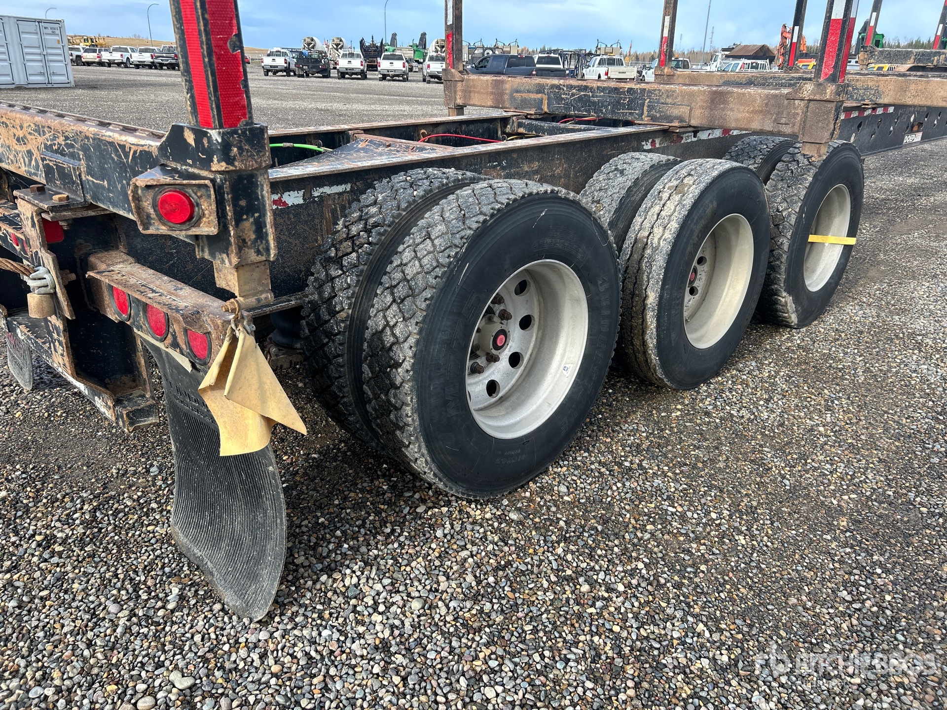 2016 Doepker 51 ft Tri/A Hayrack