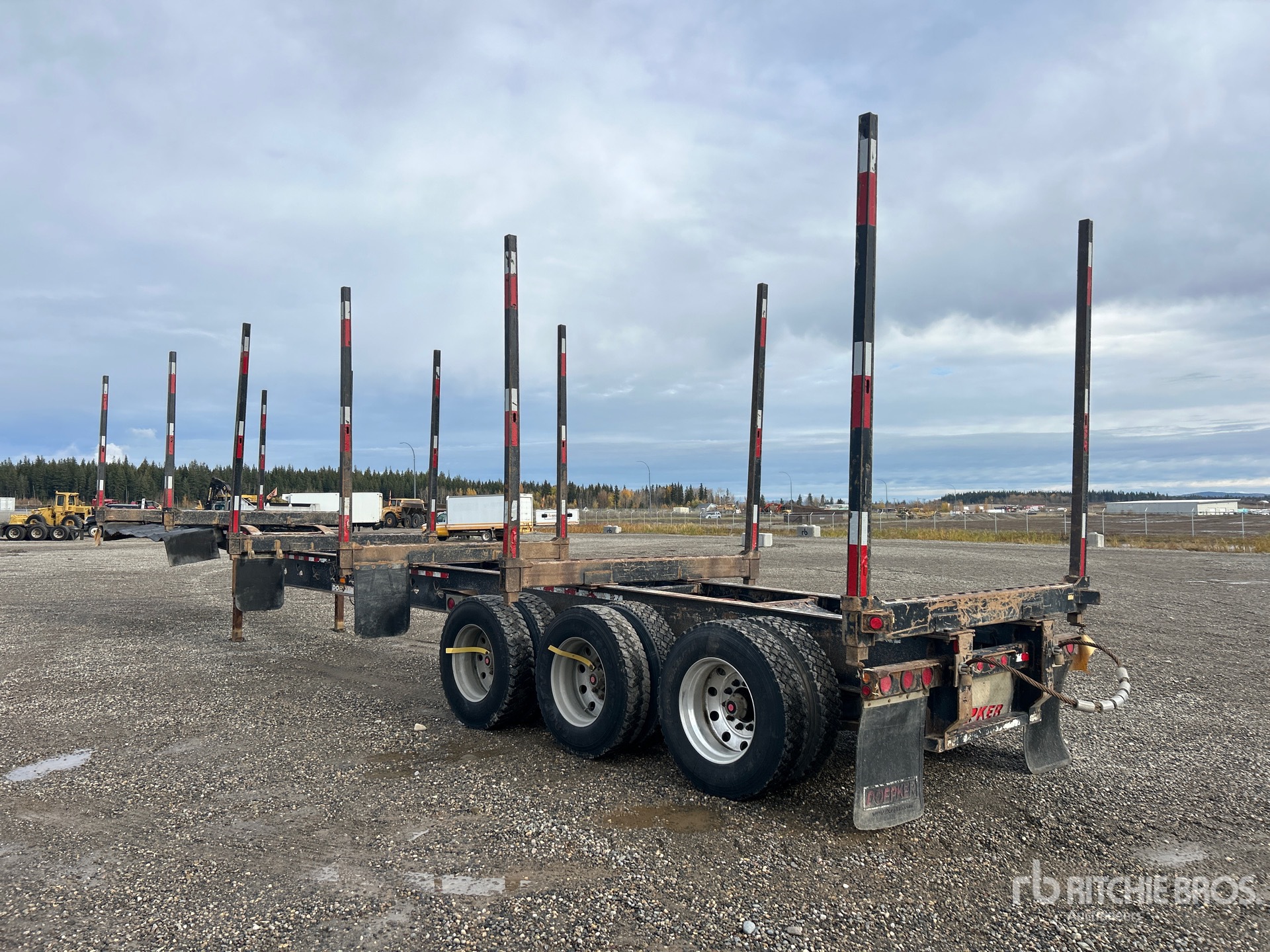 2016 Doepker 51 ft Tri/A Hayrack