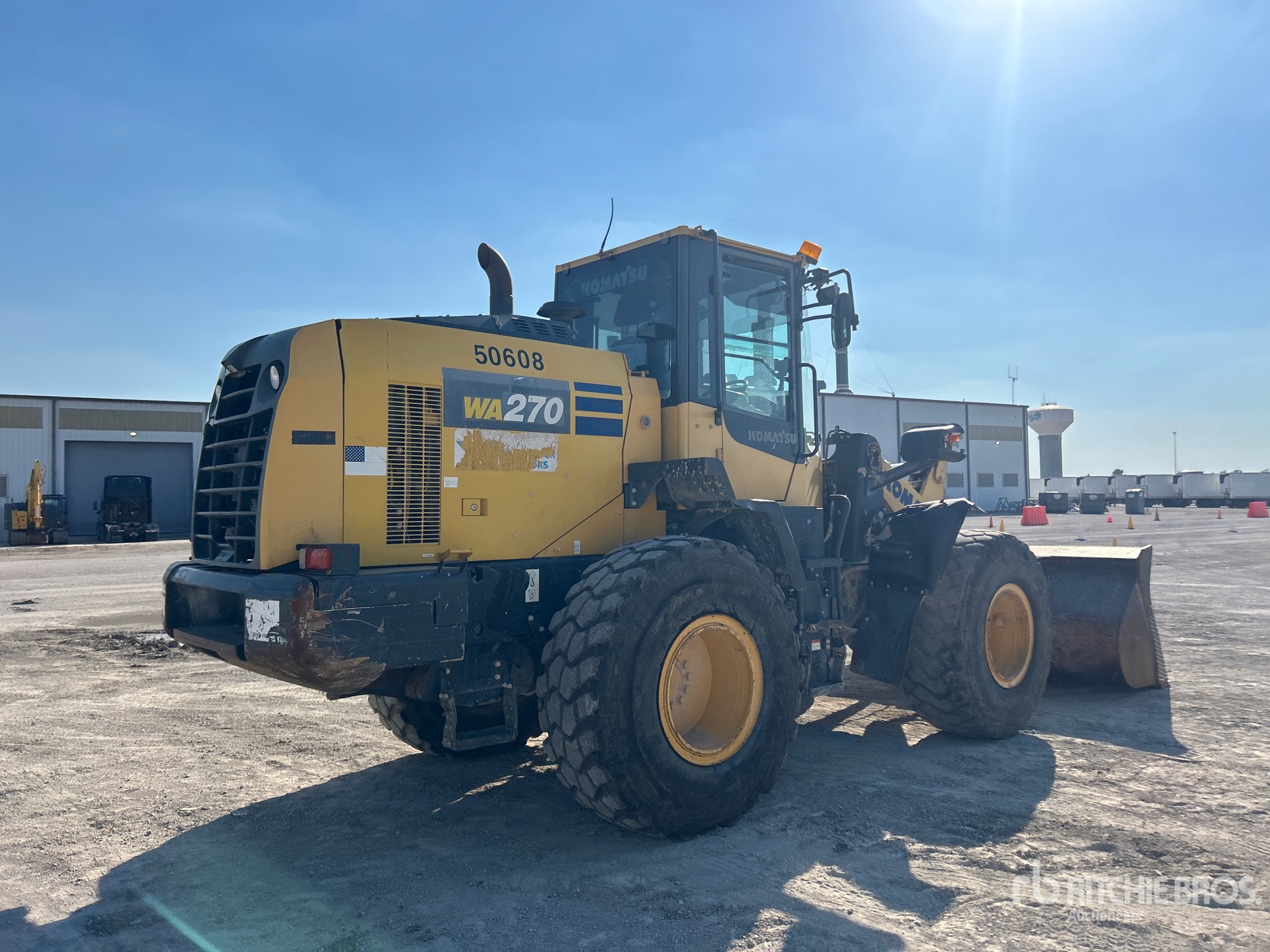 2017 Komatsu WA270-8