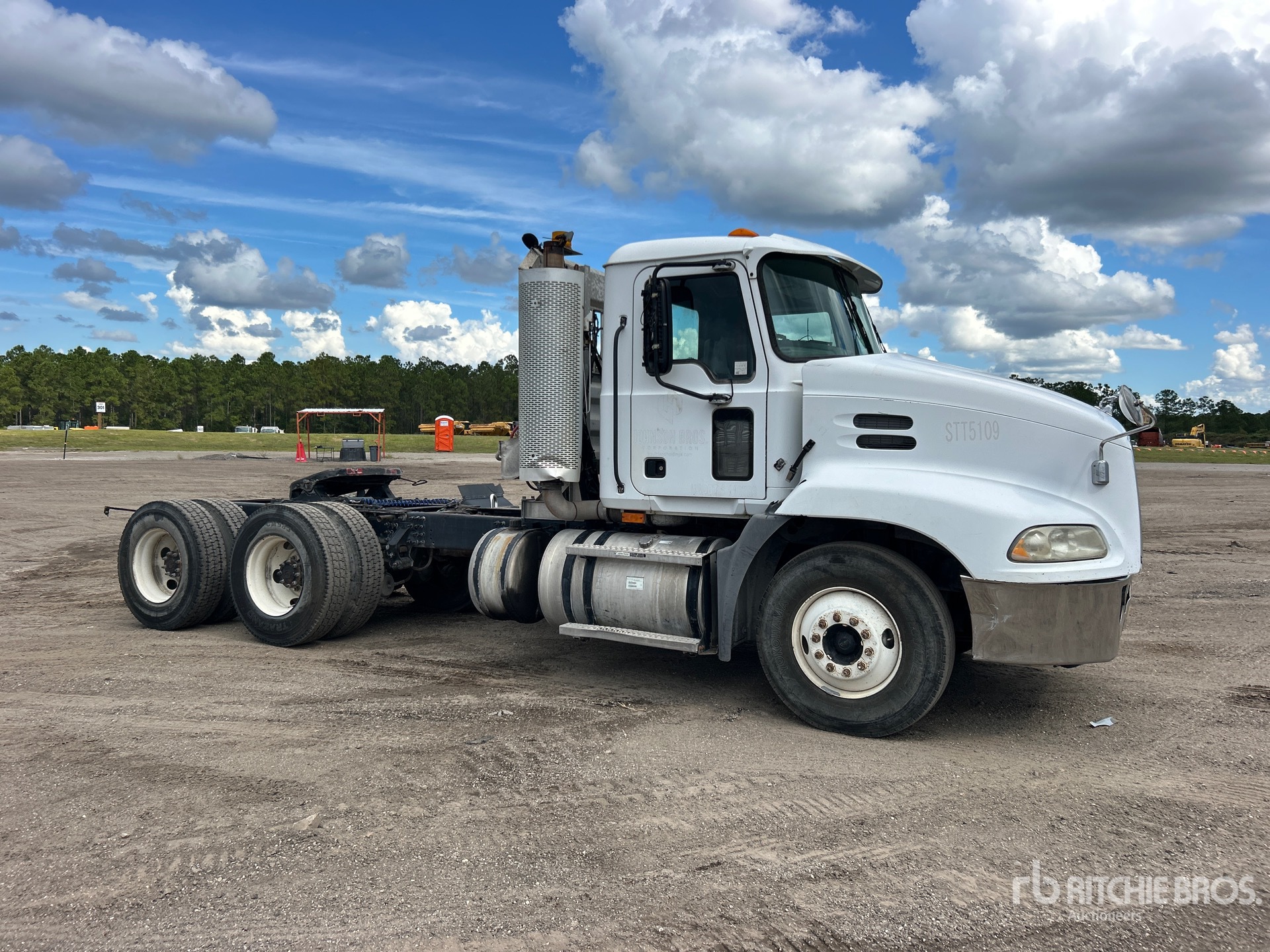 2009 Mack CXU613