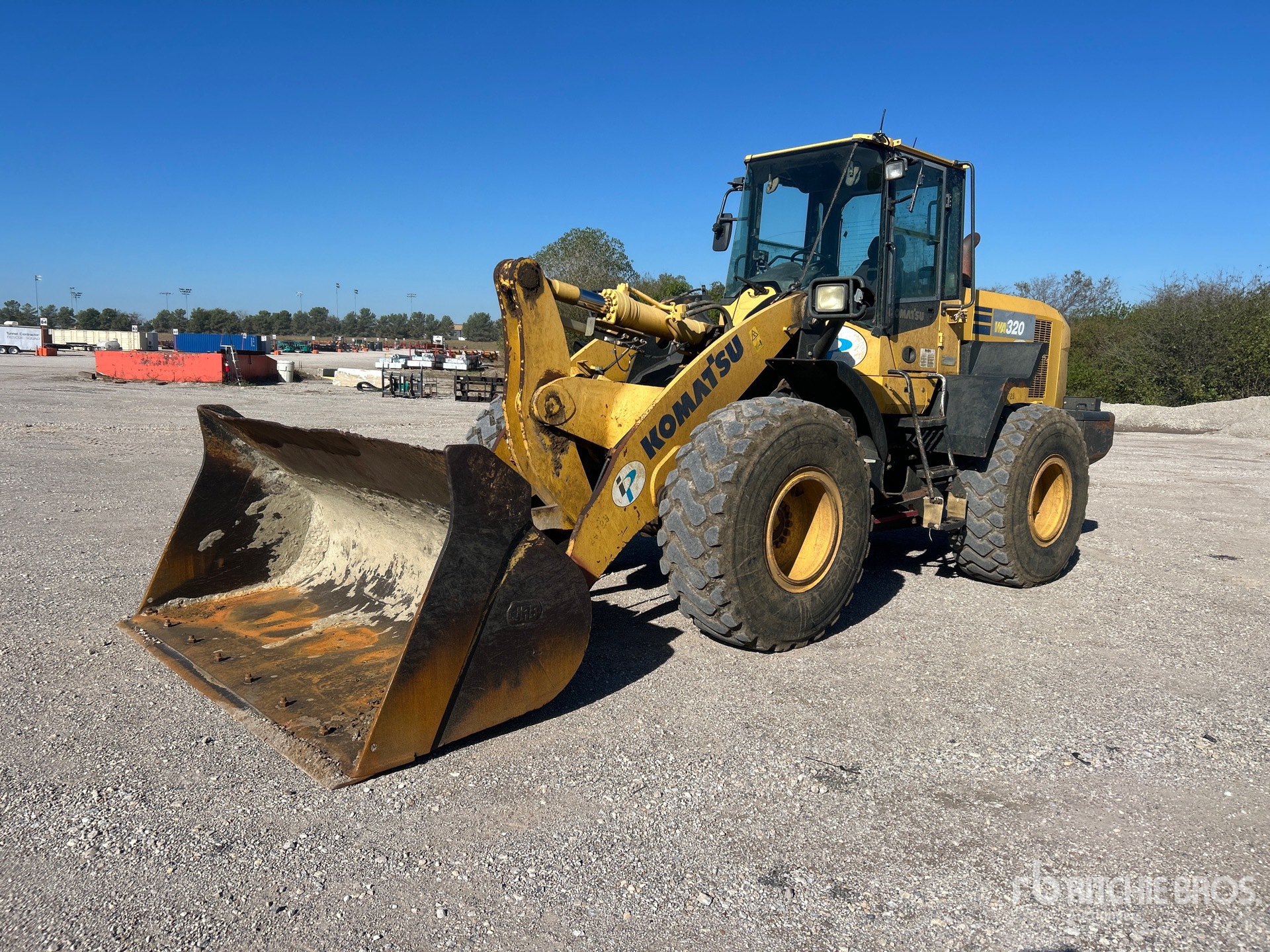 Photo of 2013 Komatsu WA320-7