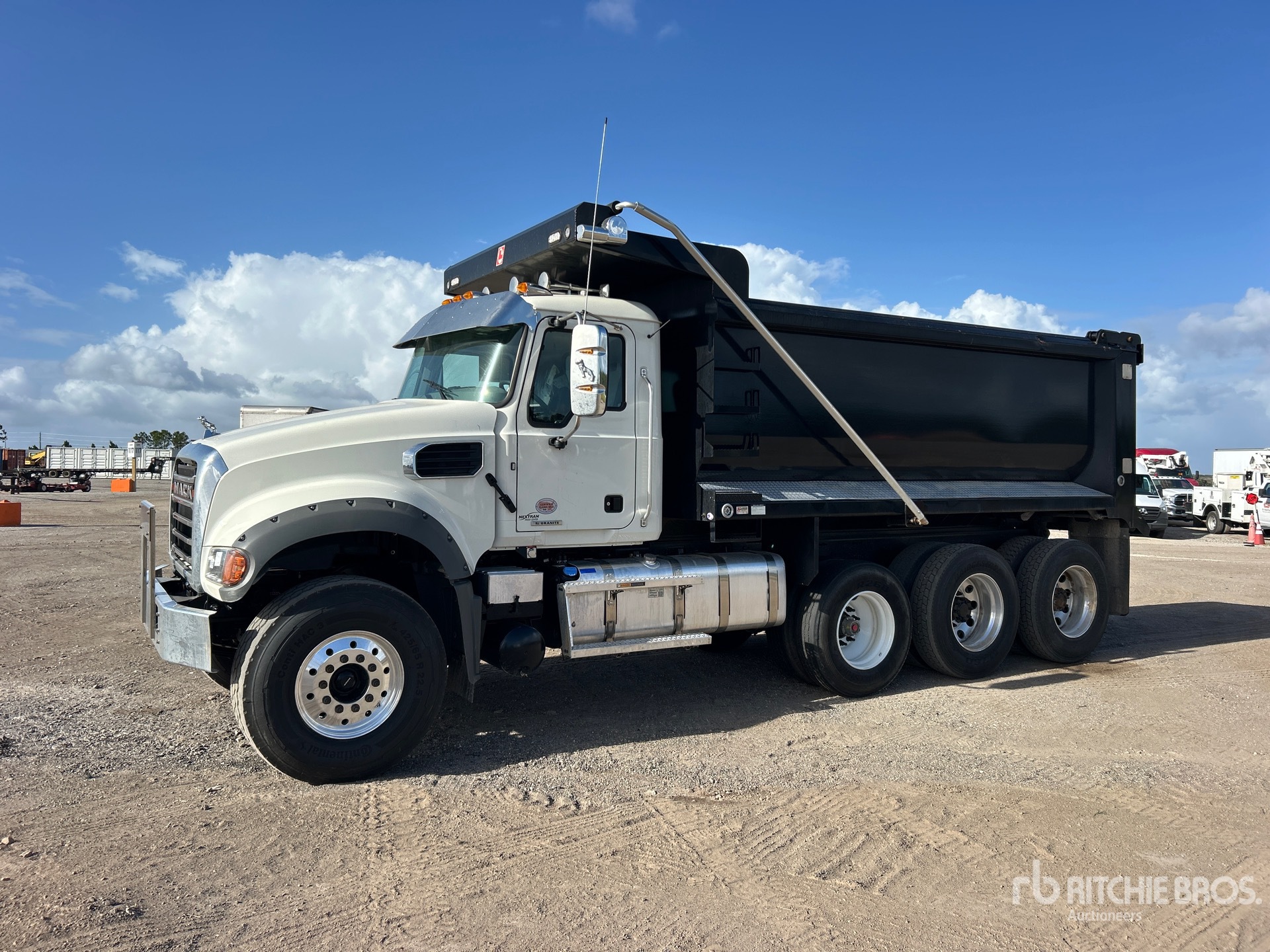 2026 Mack GR64F