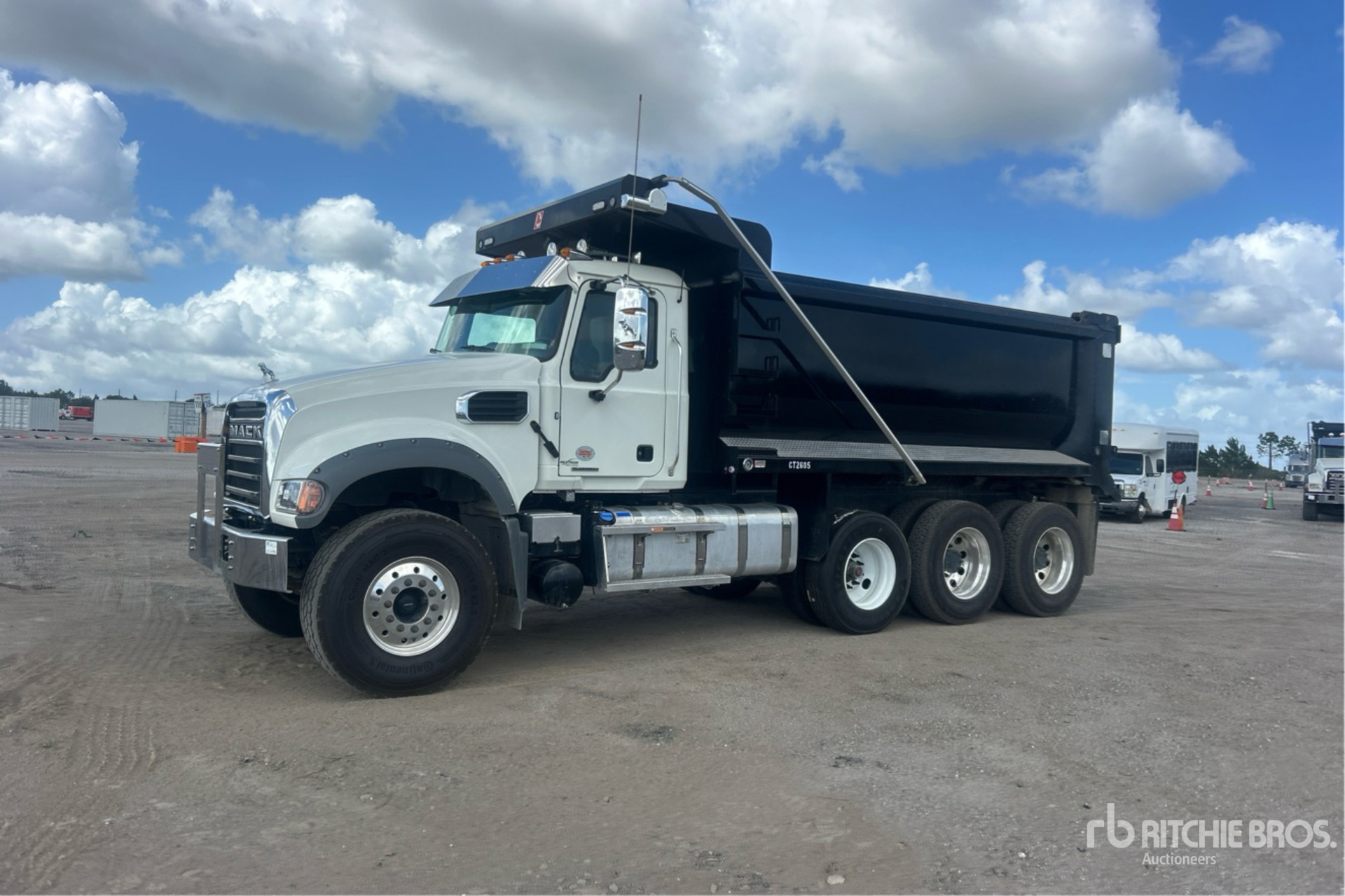 2026 Mack GR64F