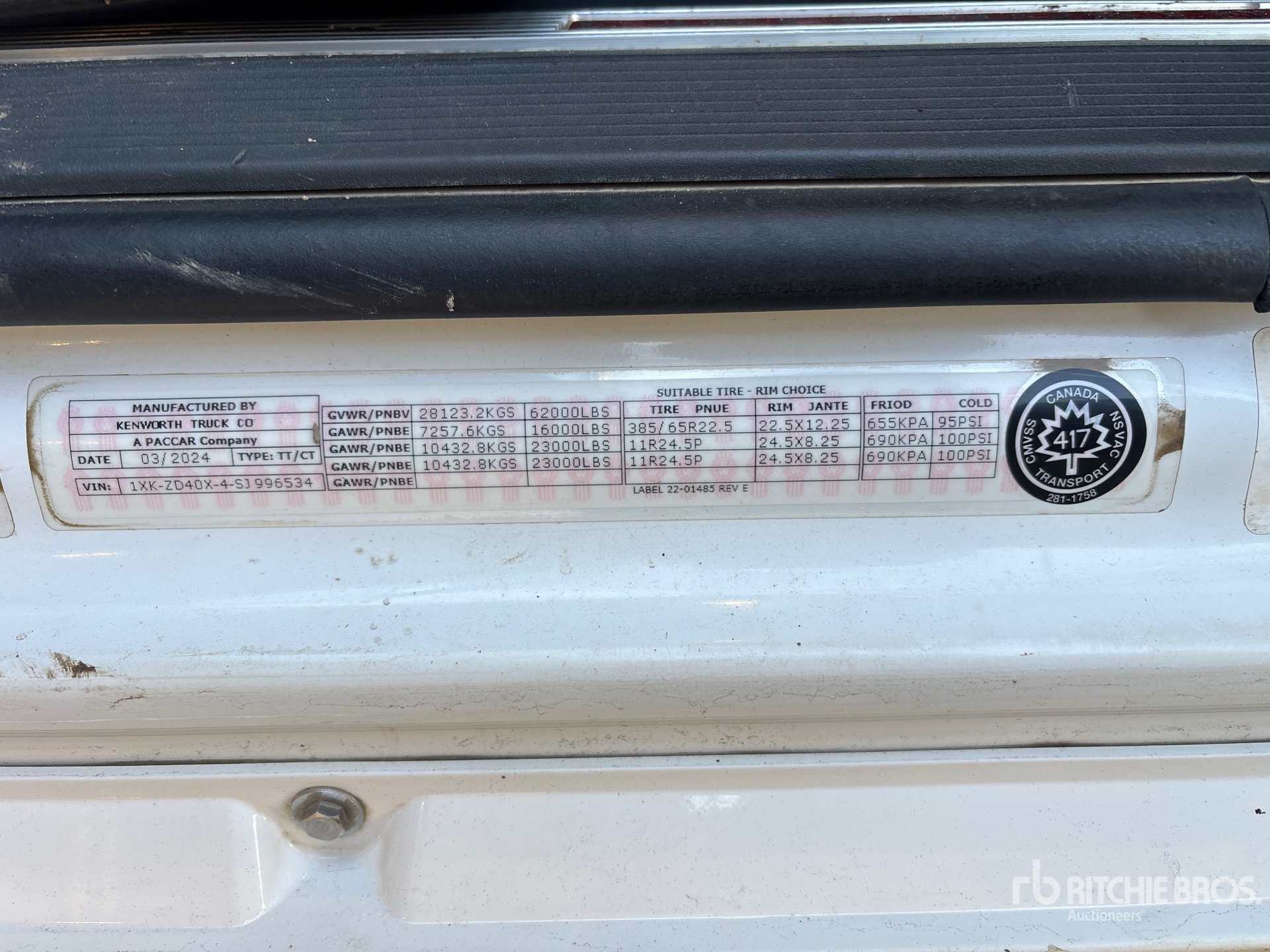 2025 Kenworth T880