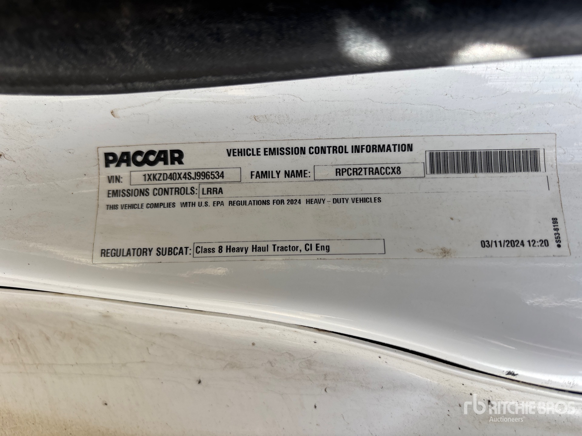 2025 Kenworth T880