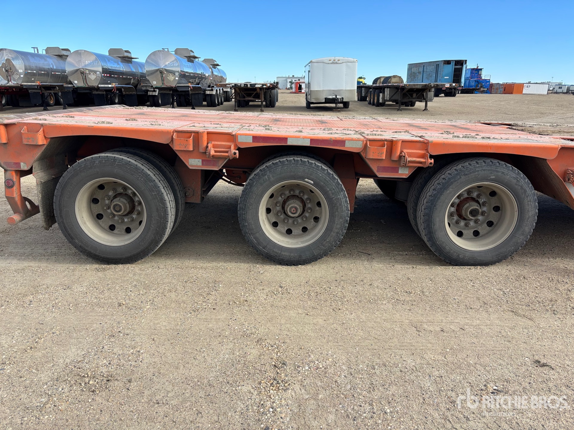 2017 Doepker 45 TON 55 FT TRI/A
