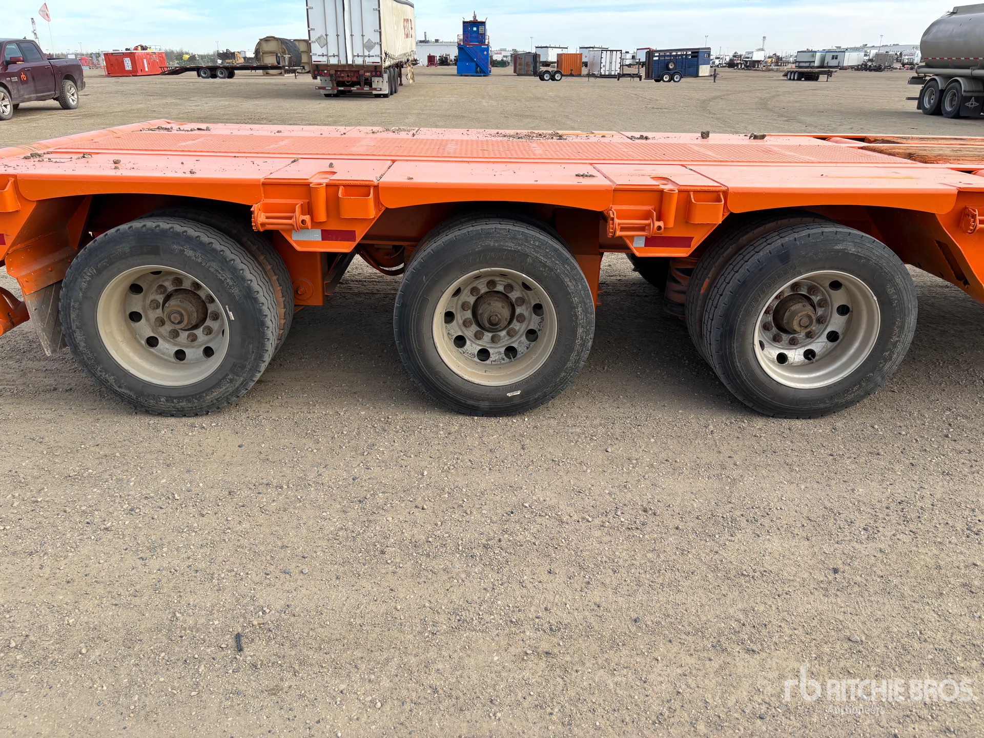 2009 Doepker 50 TON 52 FT TRI/A