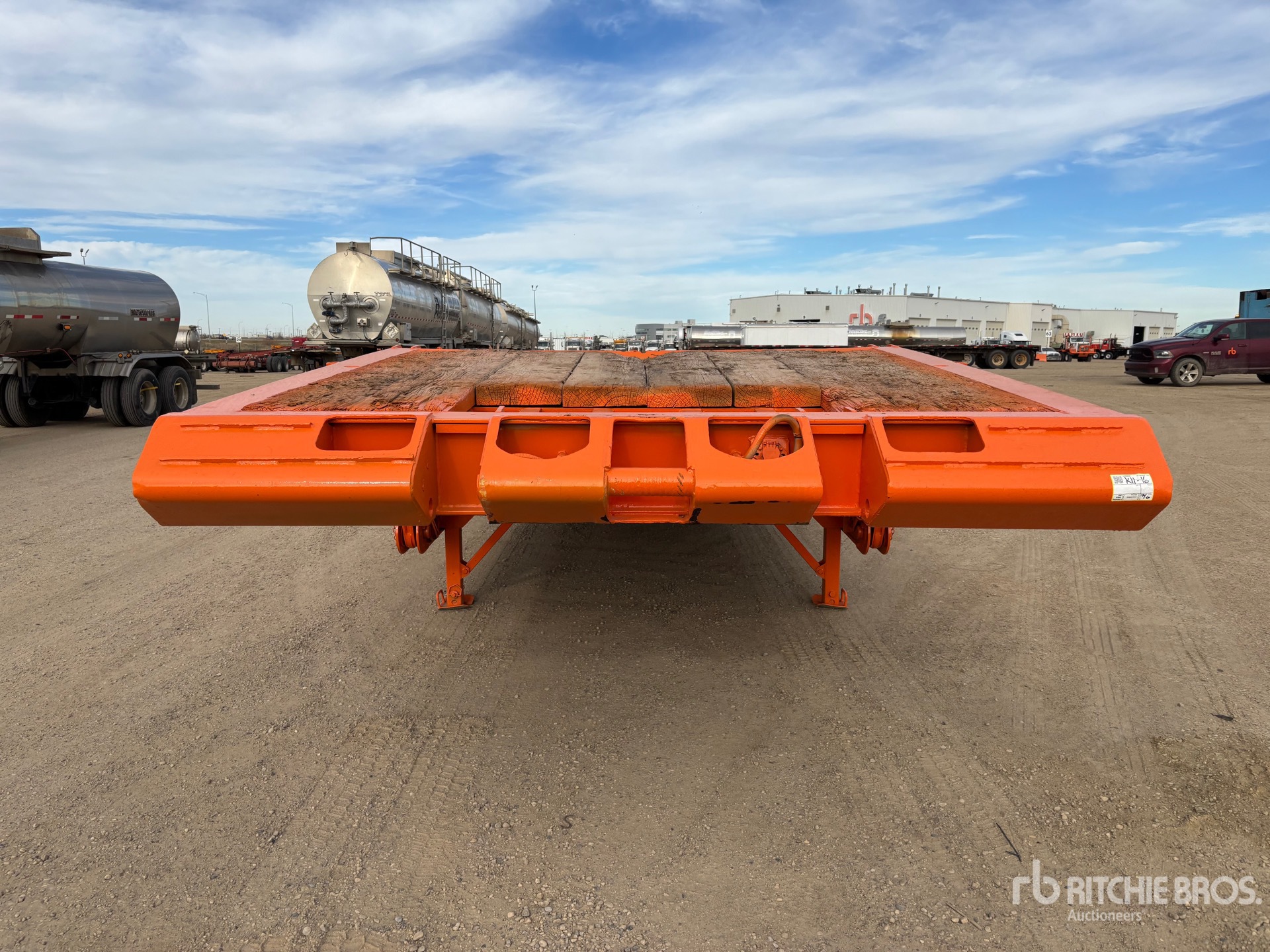 2009 Doepker 50 TON 52 FT TRI/A