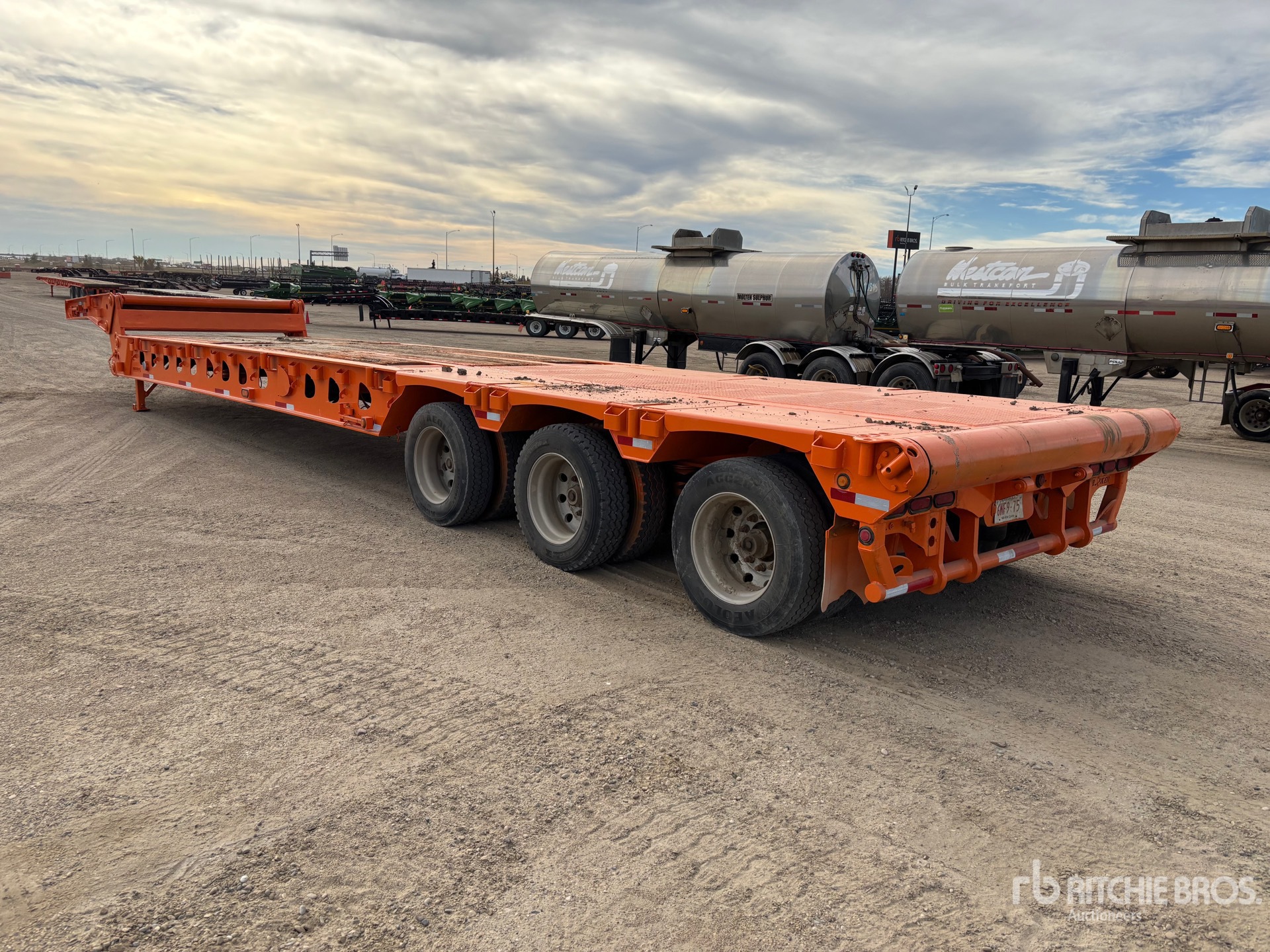 2009 Doepker 50 TON 52 FT TRI/A