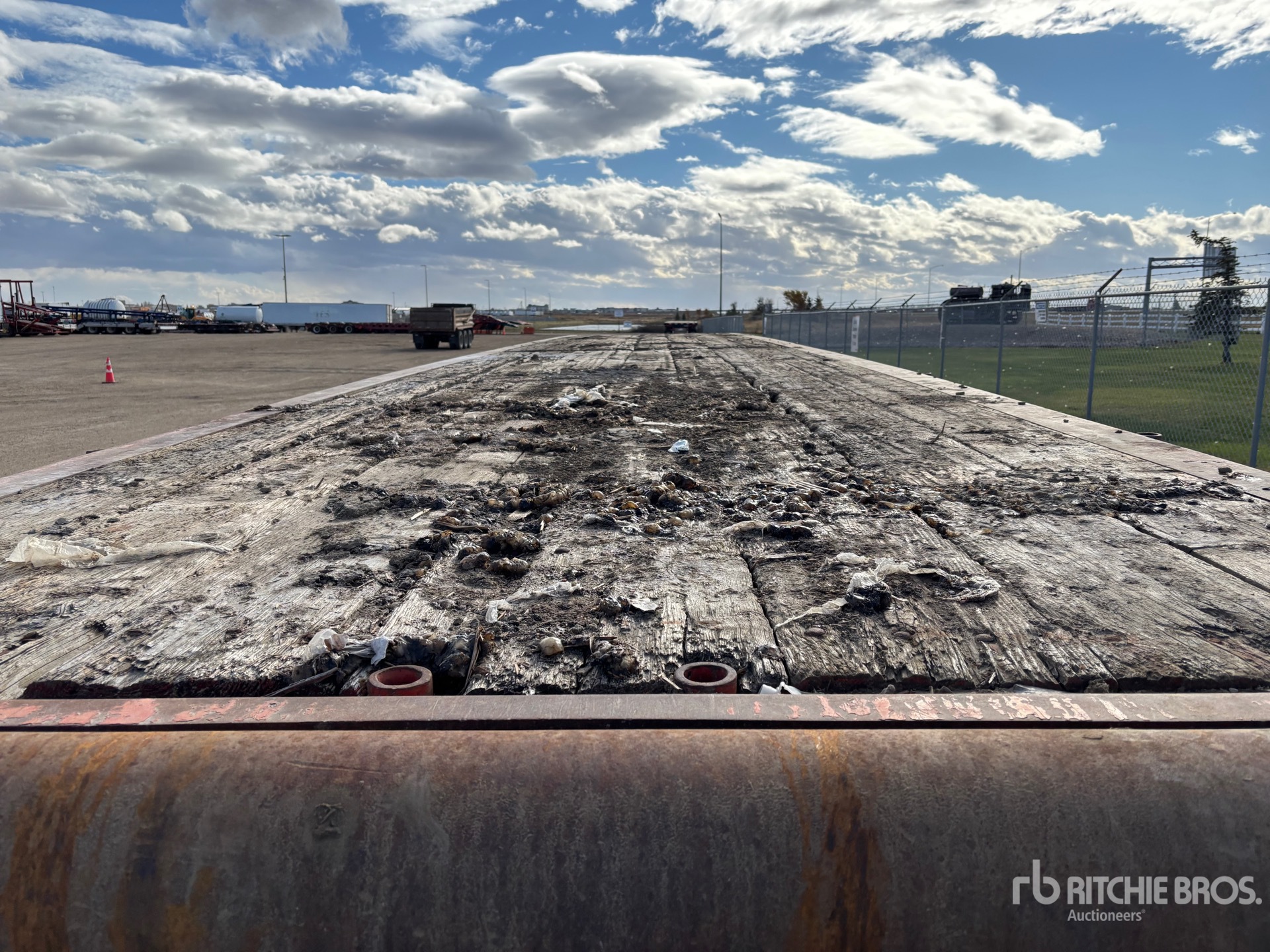 1997 Scona 50 FT TRI/A FLATBED