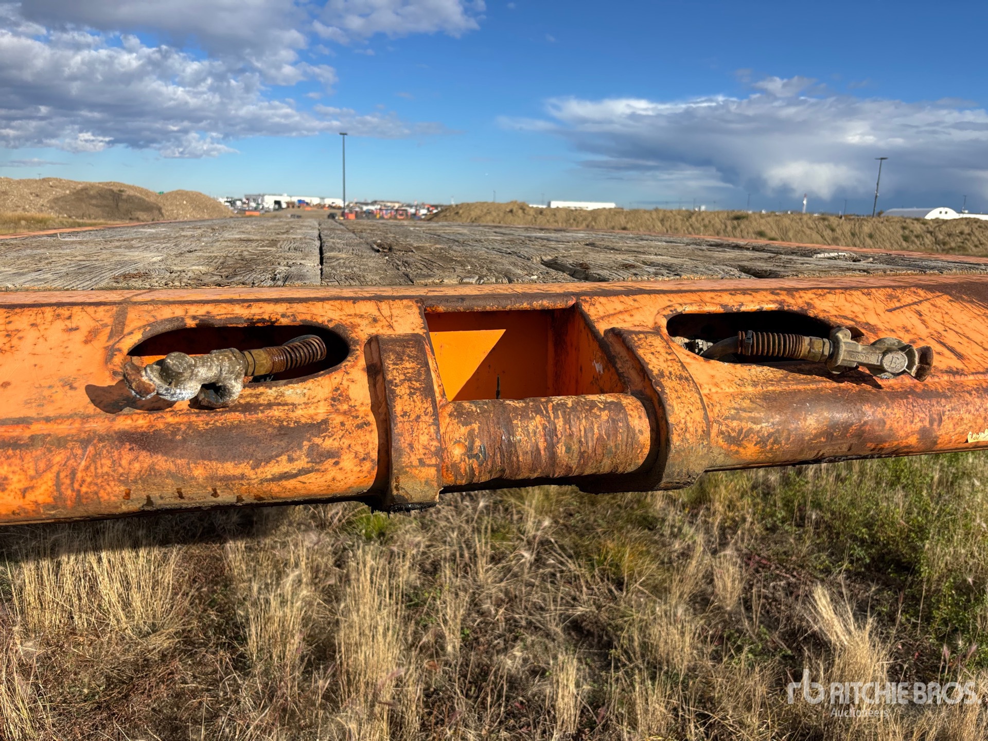 2002 Scona 50 FT TRI/A FLATBED 50 TON (INO ...