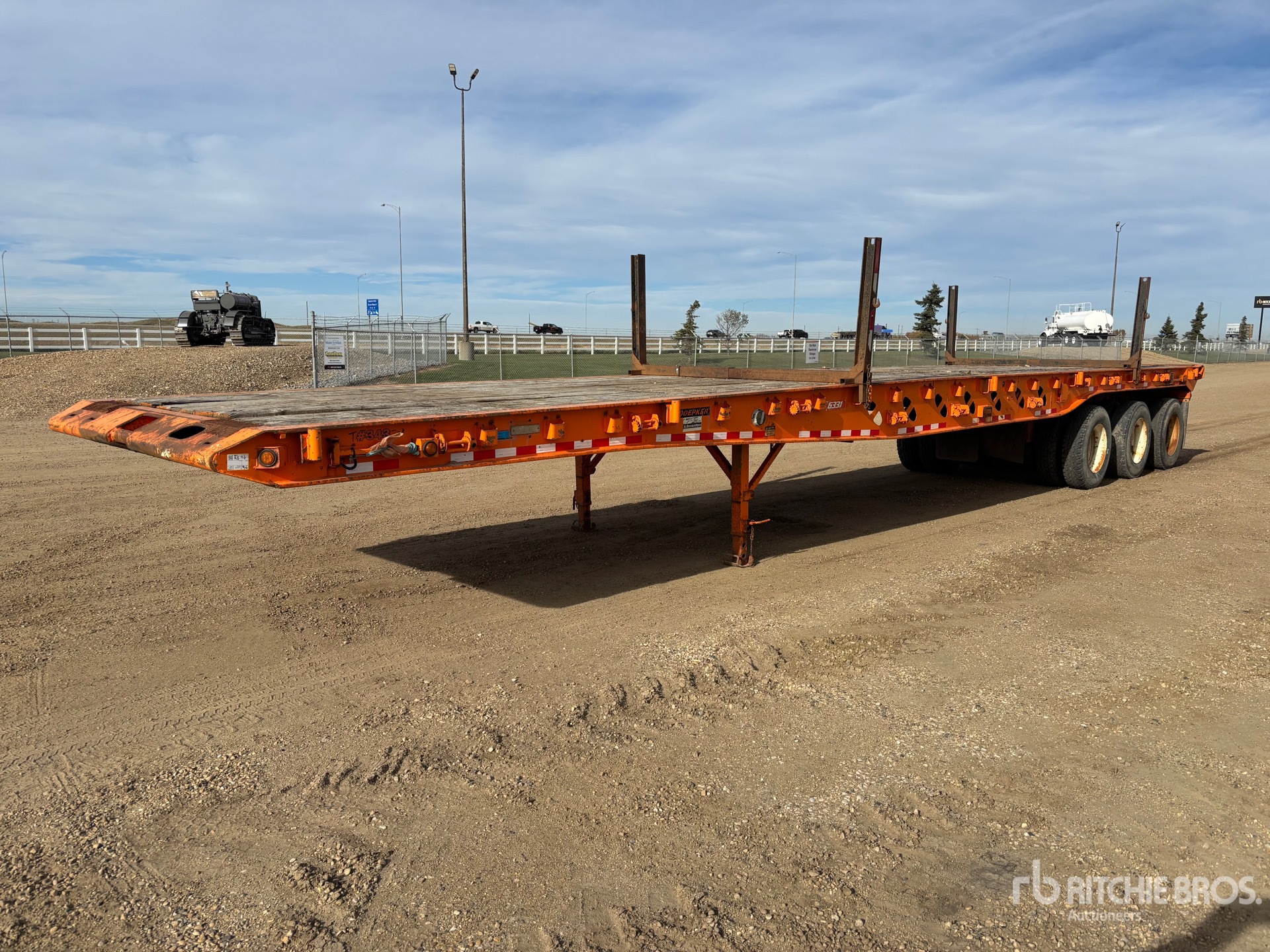 Photo of 2006 Doepker 48 ft Tri/A Flatbed