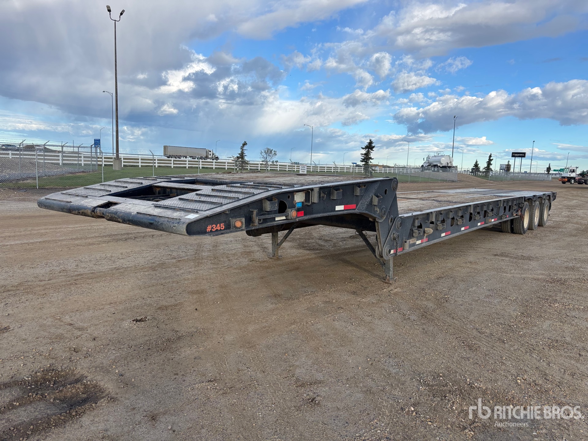 Photo of 2014 Doepker 45 ton 55 ft Tri/A
