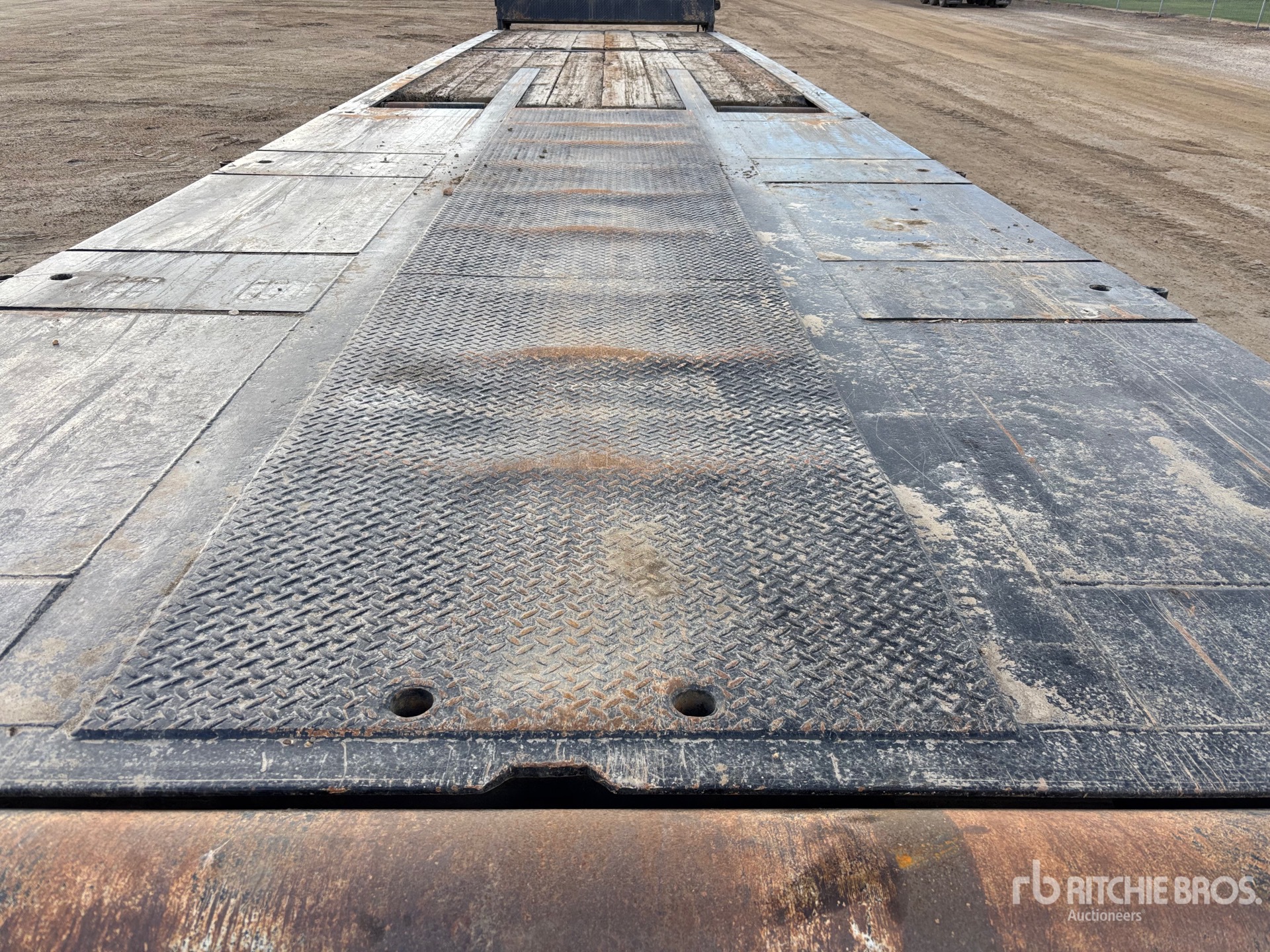 2014 Doepker 45 TON 55 FT TRI/A